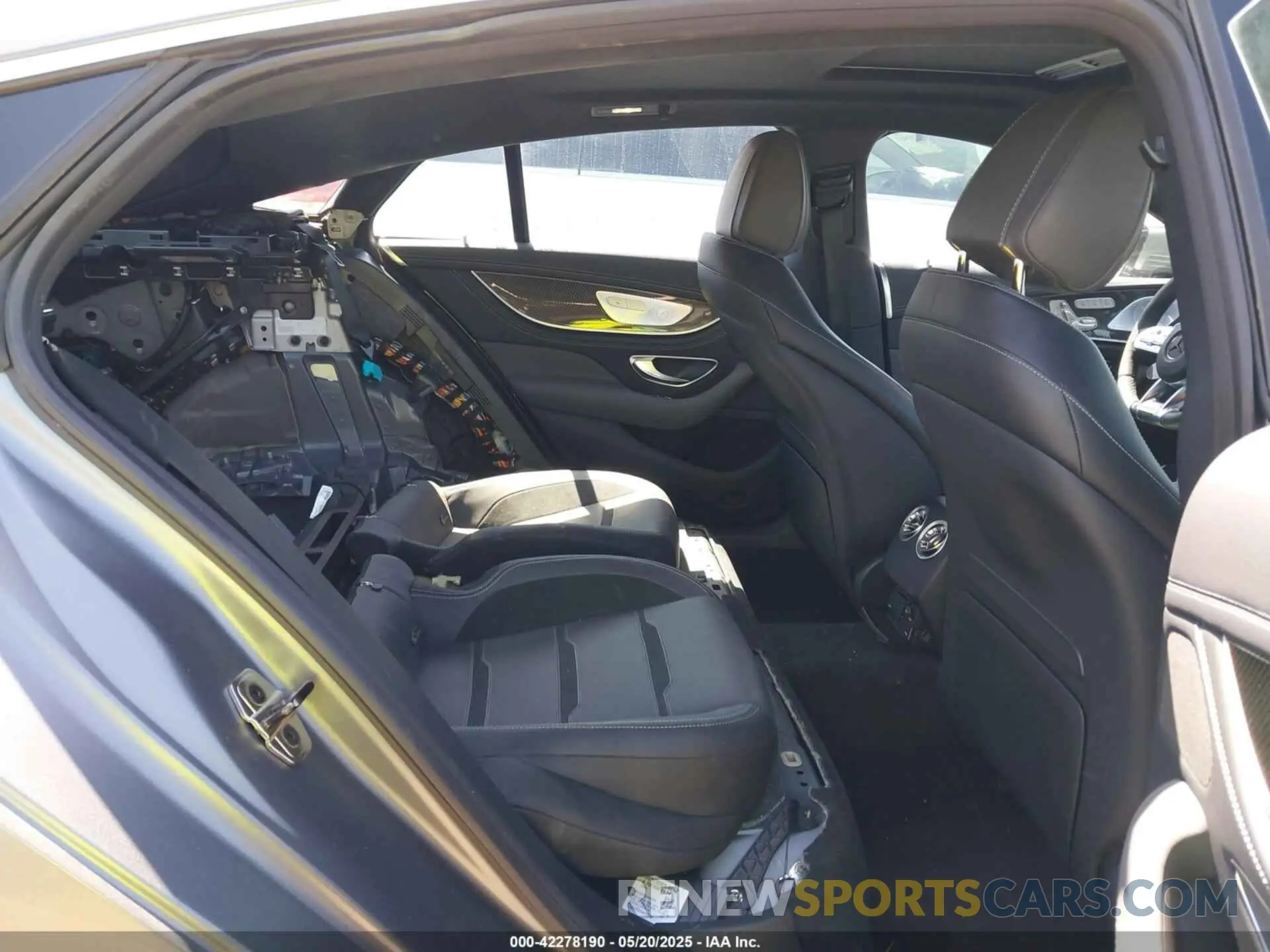 8 Photograph of a damaged car W1K7X8KB0LA015870 MERCEDES-BENZ AMG GT 63 4-DOOR COUPE 2020