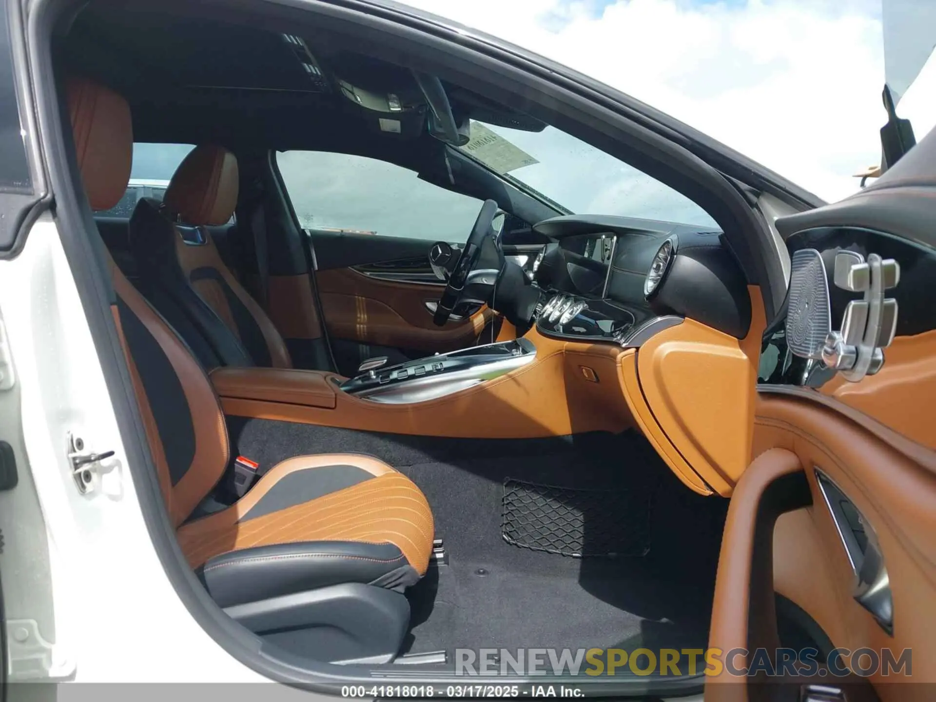 5 Photograph of a damaged car WDD7X8JB0LA013294 MERCEDES-BENZ AMG GT 63 4-DOOR COUPE 2020