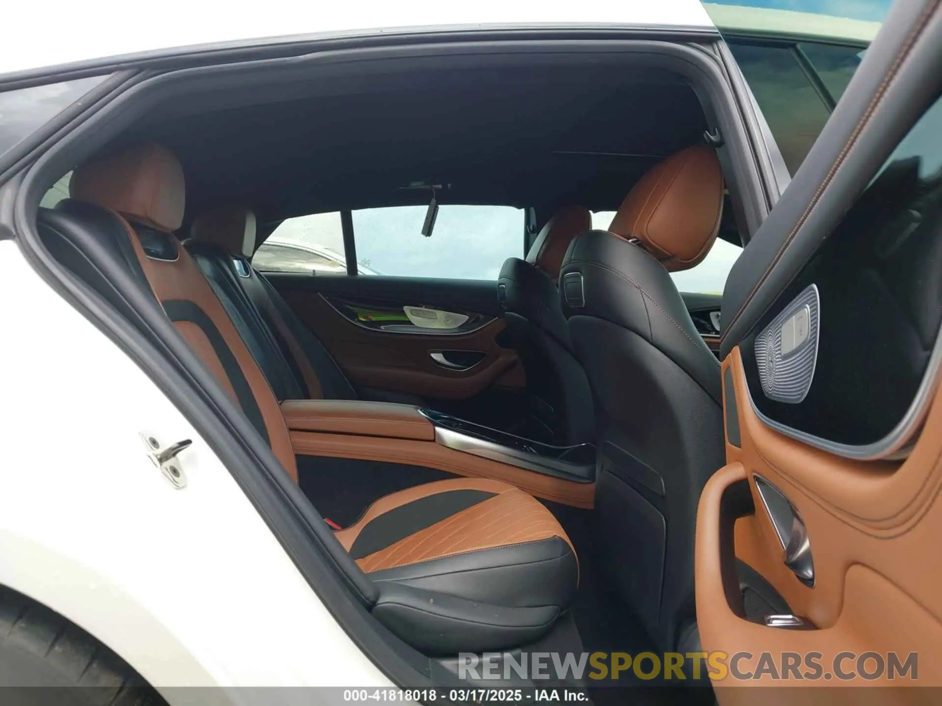 8 Photograph of a damaged car WDD7X8JB0LA013294 MERCEDES-BENZ AMG GT 63 4-DOOR COUPE 2020