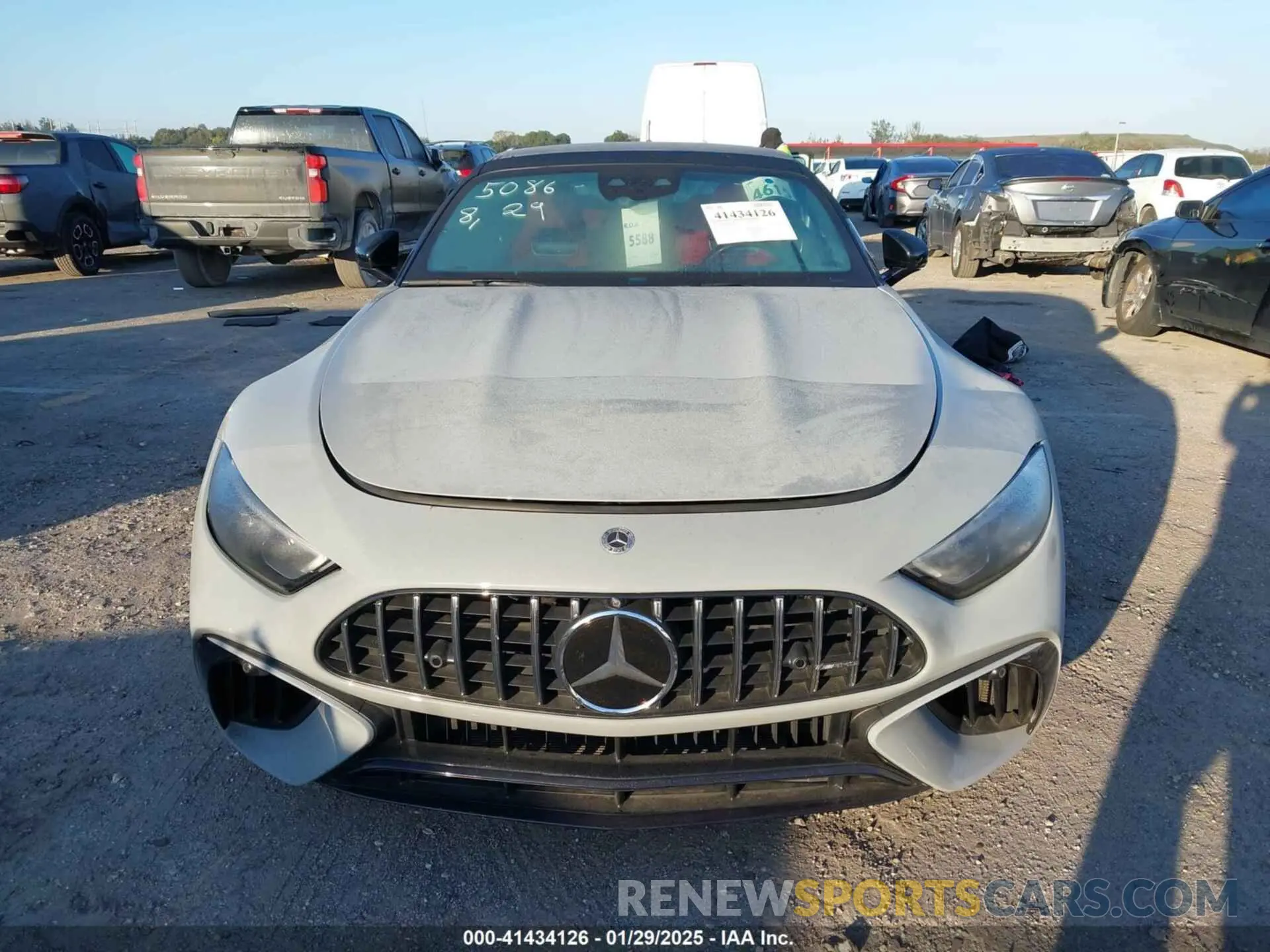 12 Photograph of a damaged car W1KVK8AB3NF005086 MERCEDES-BENZ AMG SL 55 2022