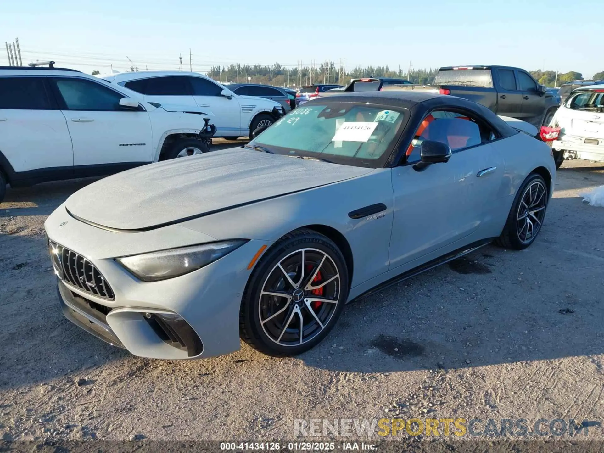 2 Photograph of a damaged car W1KVK8AB3NF005086 MERCEDES-BENZ AMG SL 55 2022