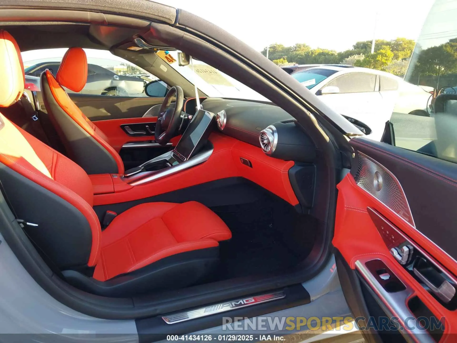 5 Photograph of a damaged car W1KVK8AB3NF005086 MERCEDES-BENZ AMG SL 55 2022