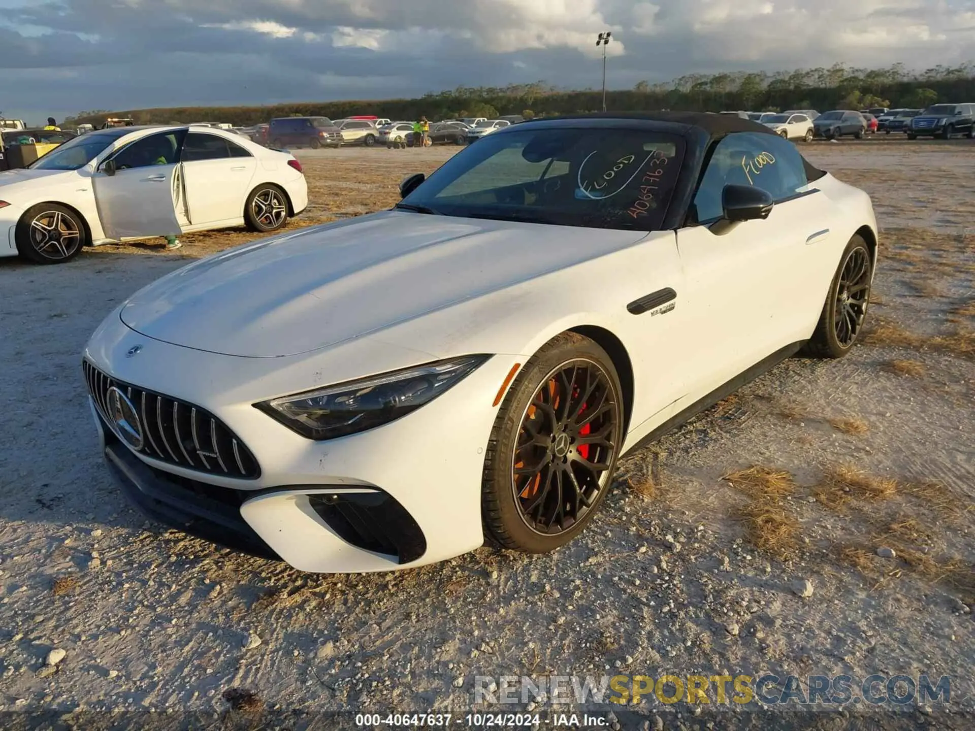 2 Photograph of a damaged car W1KVK8AB9NF008946 MERCEDES-BENZ AMG SL 55 2022