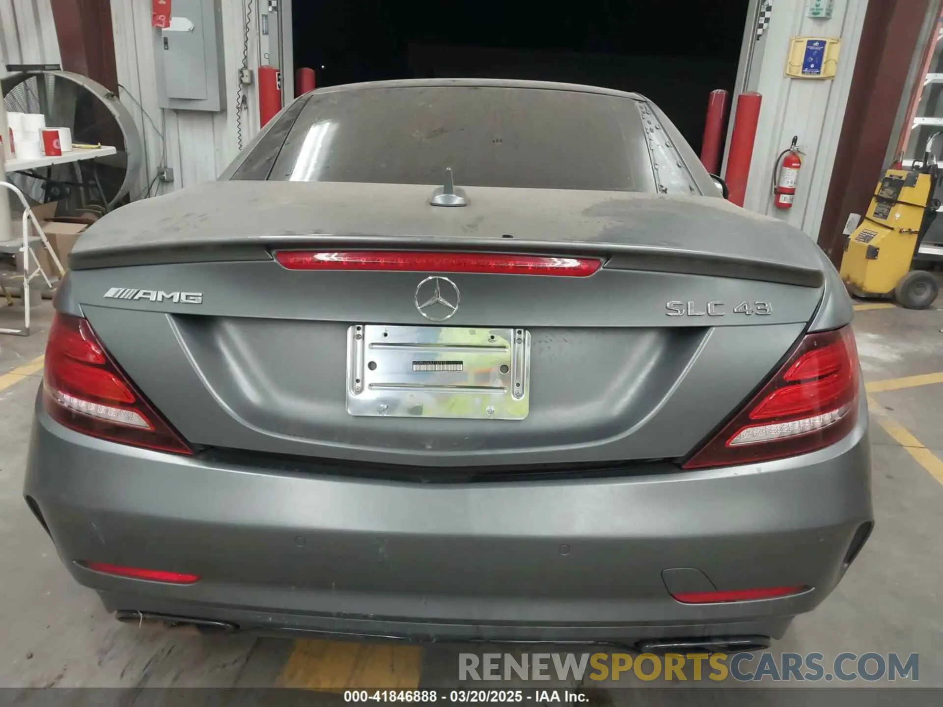 16 Photograph of a damaged car WDDPK6GA0LF167413 MERCEDES-BENZ AMG SLC 43 2020