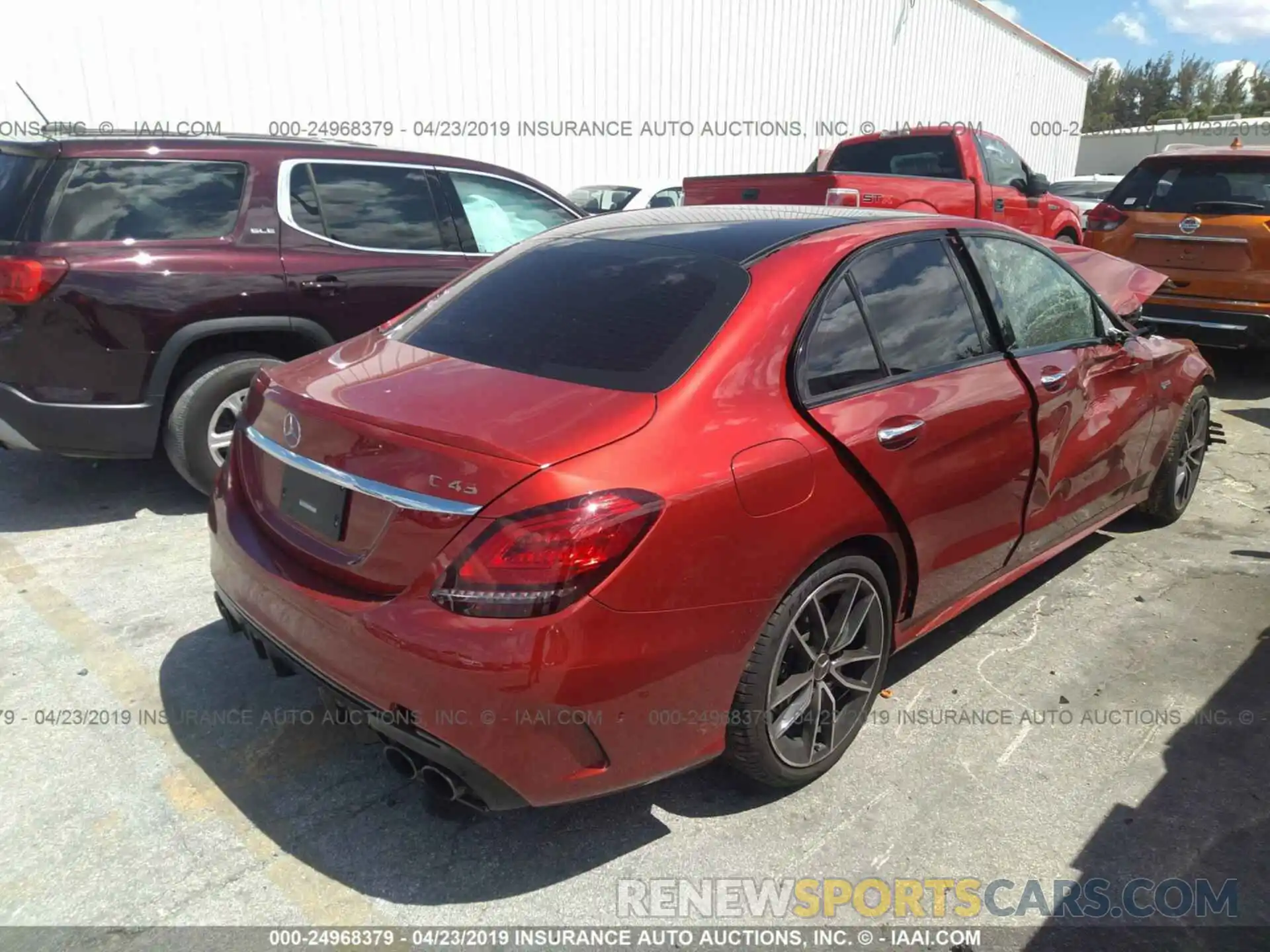 4 Photograph of a damaged car 55SWF6EB4KU298304 MERCEDES-BENZ C 2019