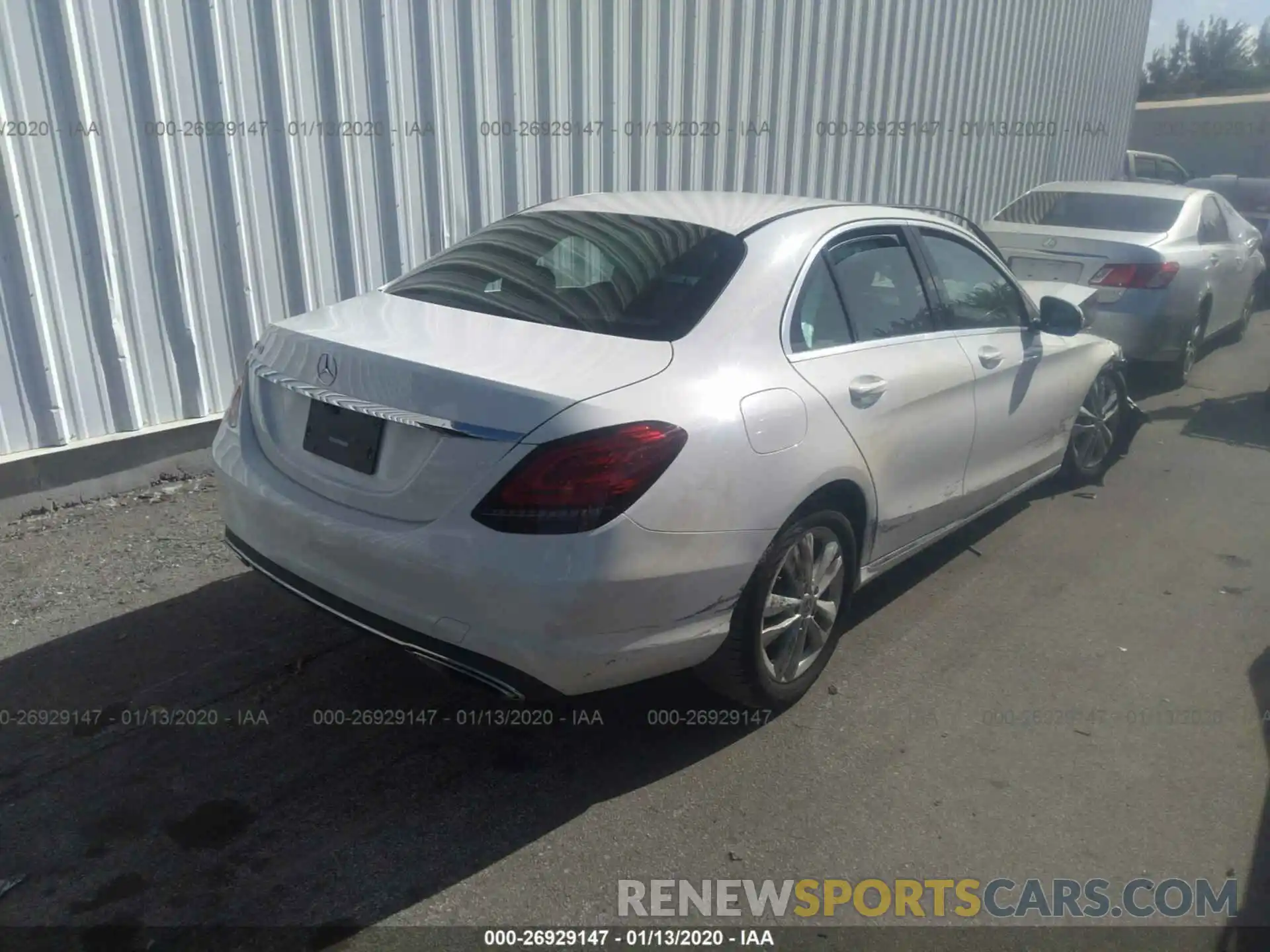 4 Photograph of a damaged car 55SWF8DB2KU294488 MERCEDES-BENZ C 2019