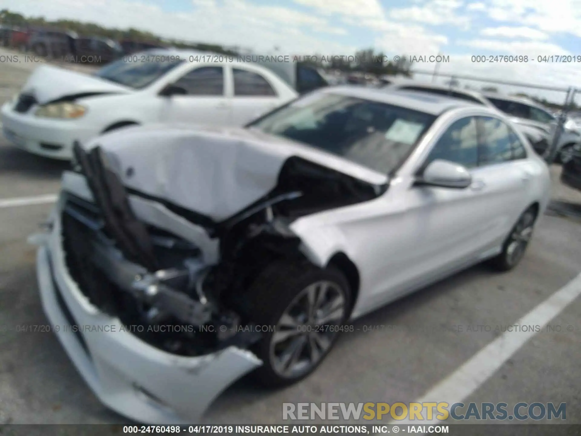 2 Photograph of a damaged car 55SWF8DB3KU304400 MERCEDES-BENZ C 2019