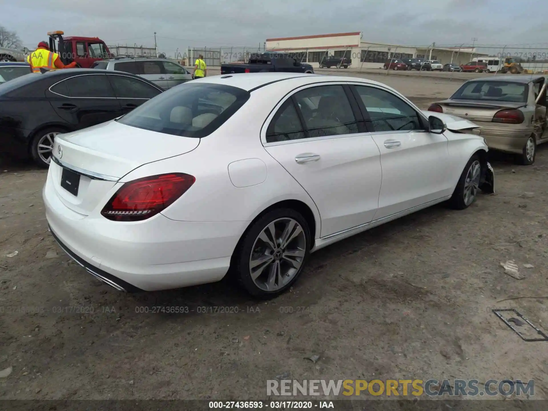 4 Photograph of a damaged car 55SWF8DB7KU301676 MERCEDES-BENZ C 2019