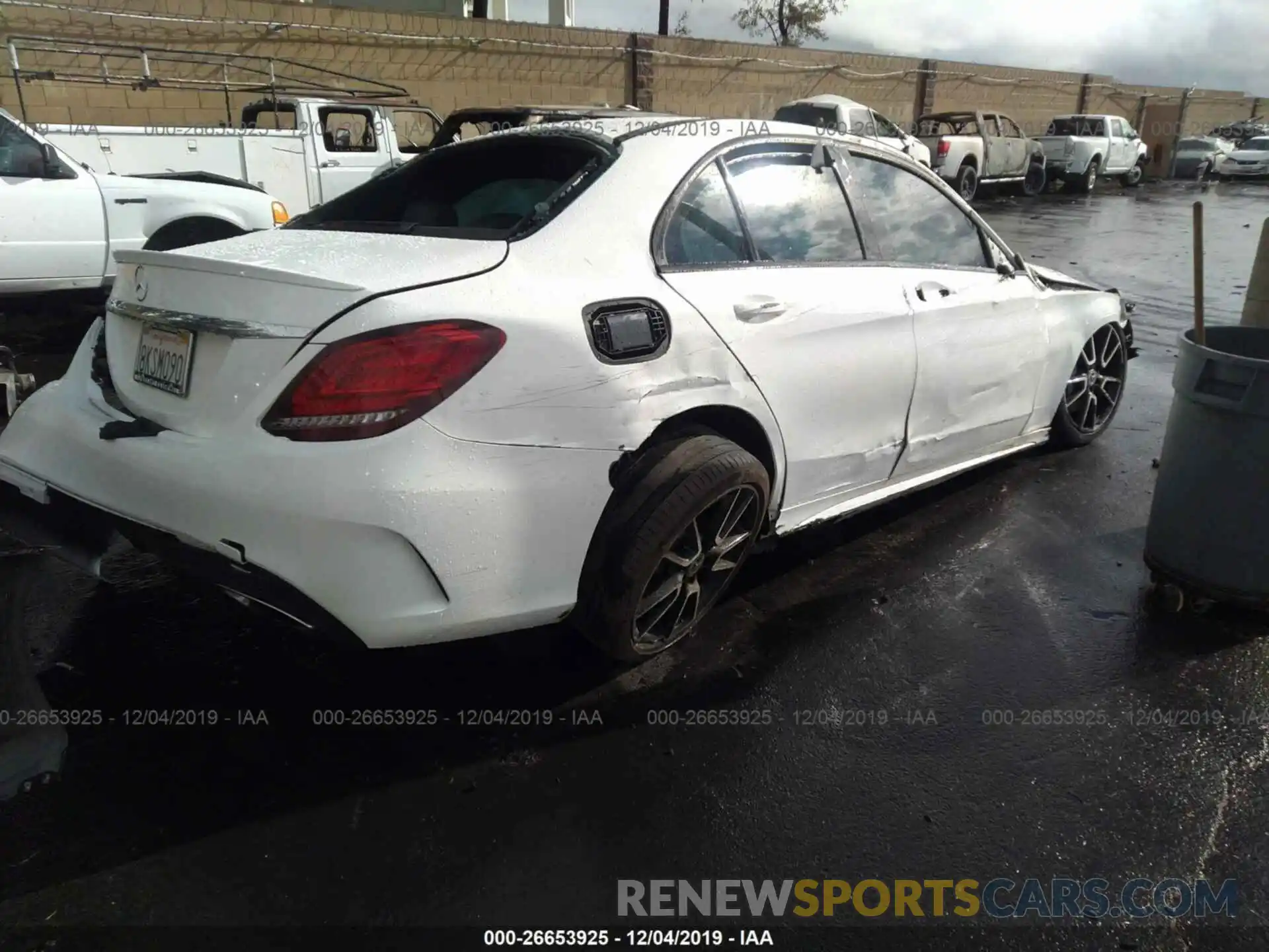 4 Photograph of a damaged car 55SWF8DB7KU312032 MERCEDES-BENZ C 2019