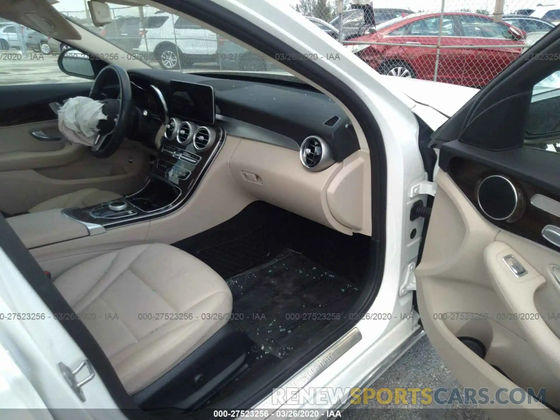 5 Photograph of a damaged car 55SWF8DB9KU296366 MERCEDES-BENZ C 2019