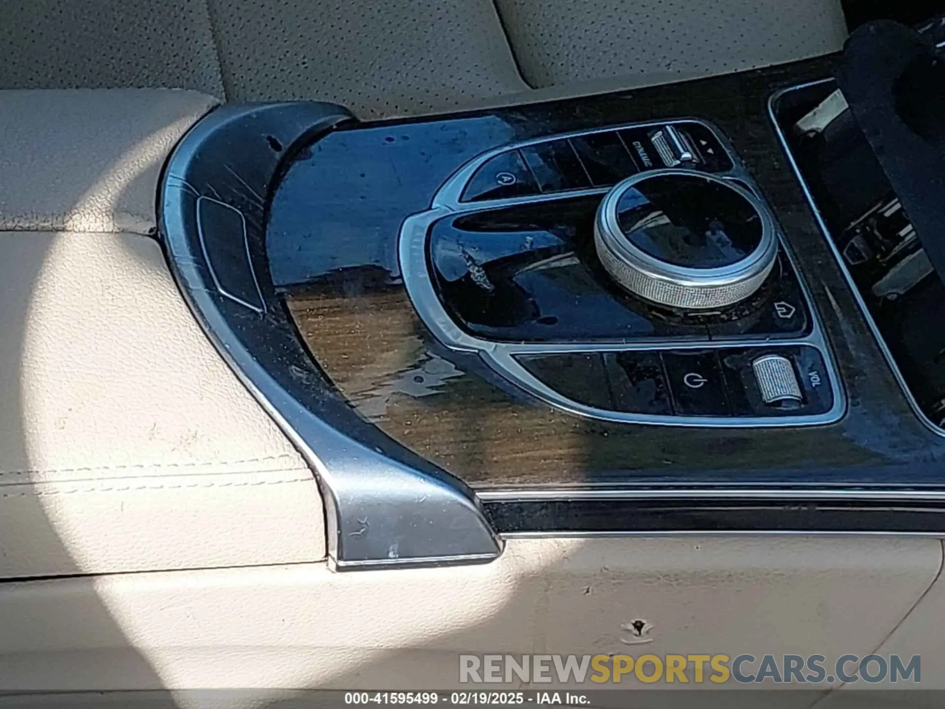 12 Photograph of a damaged car 55SWF8DB0KU289497 MERCEDES-BENZ C 300 2019