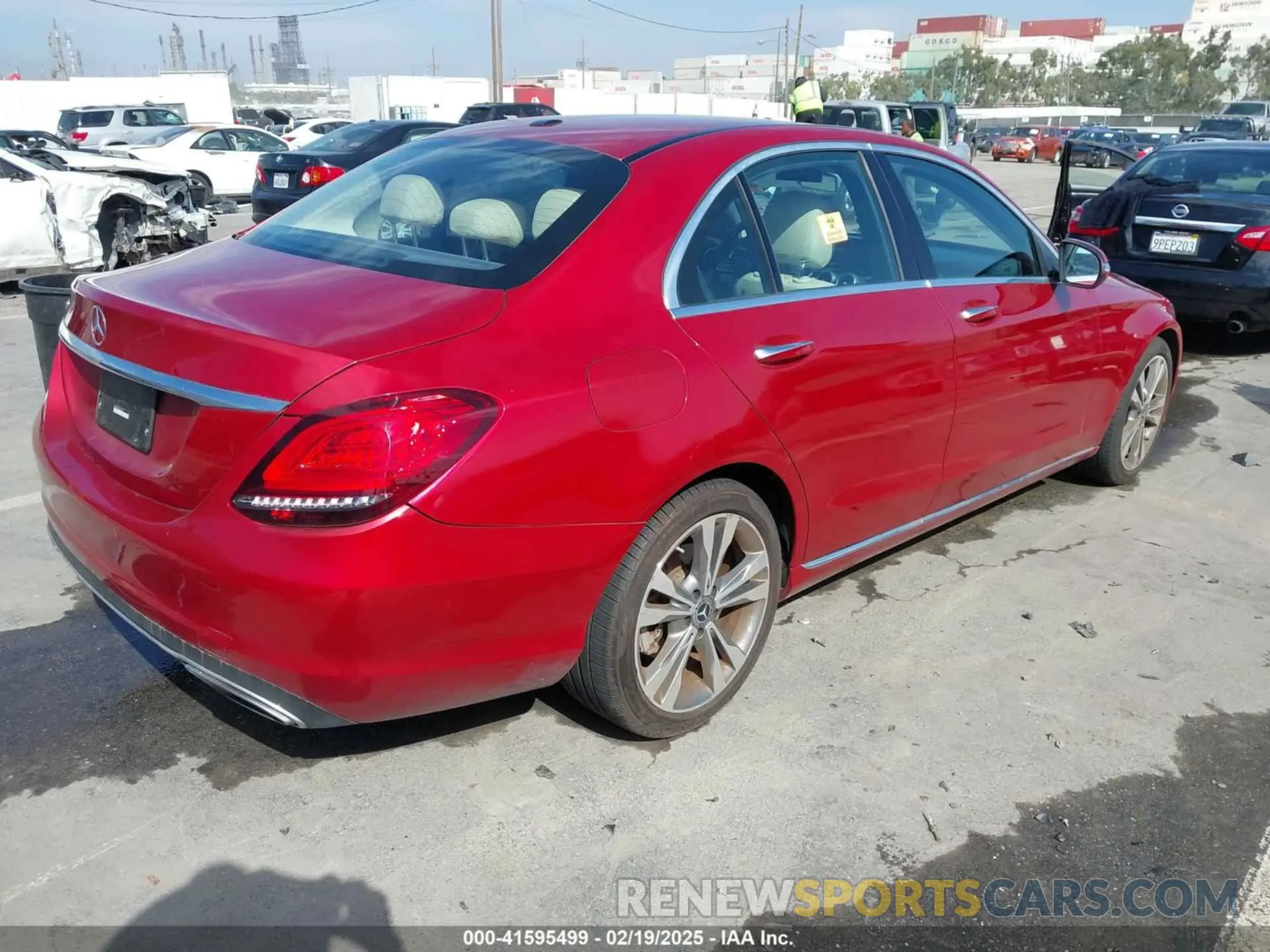 4 Photograph of a damaged car 55SWF8DB0KU289497 MERCEDES-BENZ C 300 2019