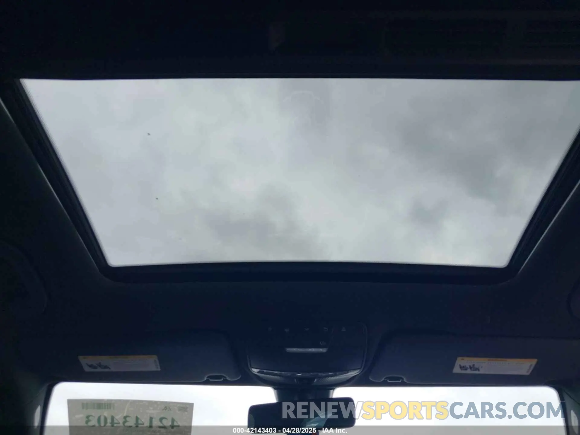 17 Photograph of a damaged car 55SWF8DB0KU307061 MERCEDES-BENZ C 300 2019
