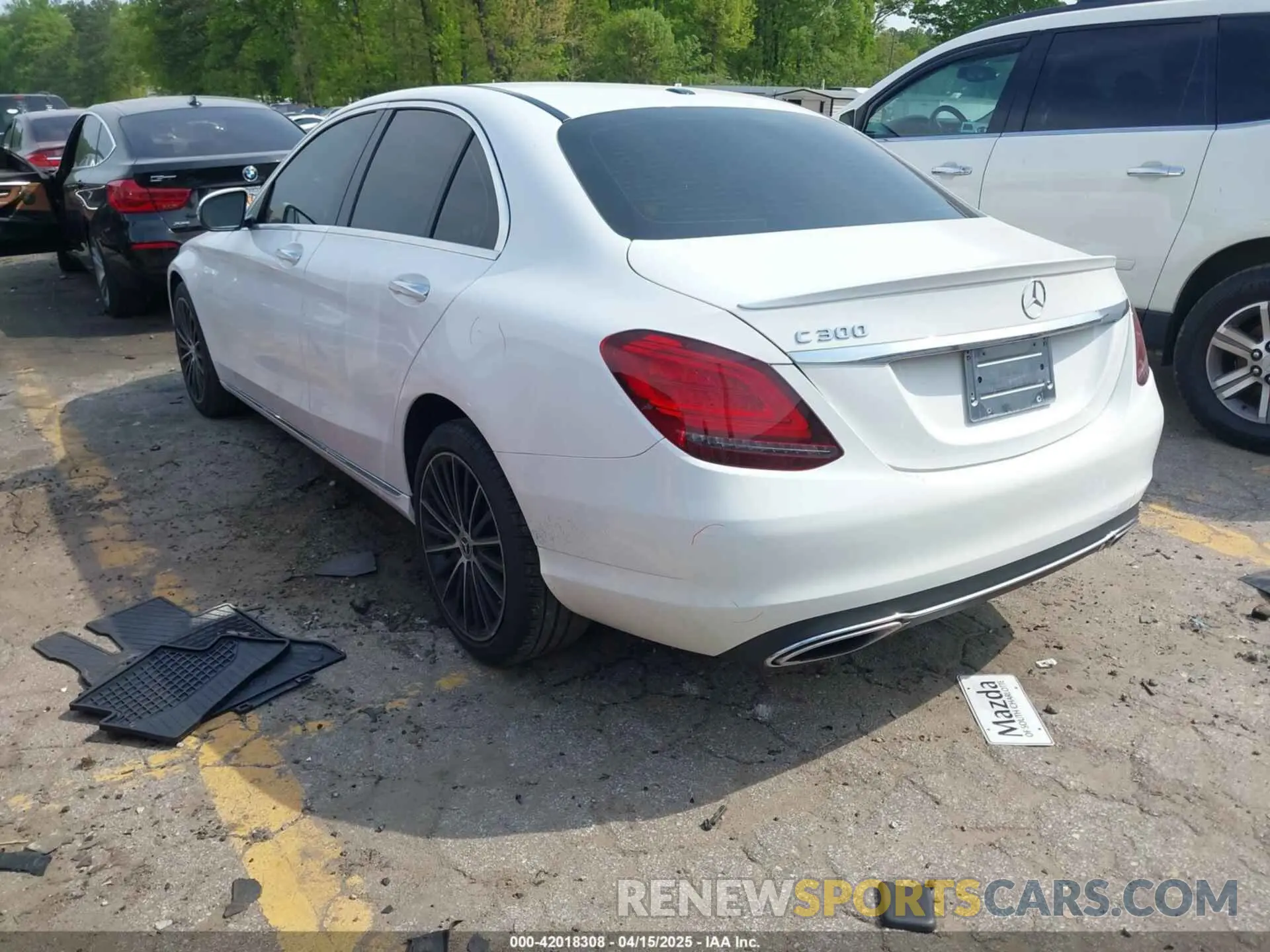 3 Photograph of a damaged car 55SWF8DB0KU308453 MERCEDES-BENZ C 300 2019
