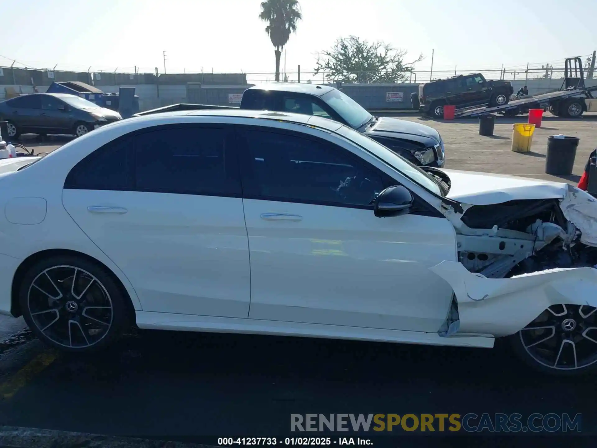 14 Photograph of a damaged car 55SWF8DB1KU292084 MERCEDES-BENZ C 300 2019