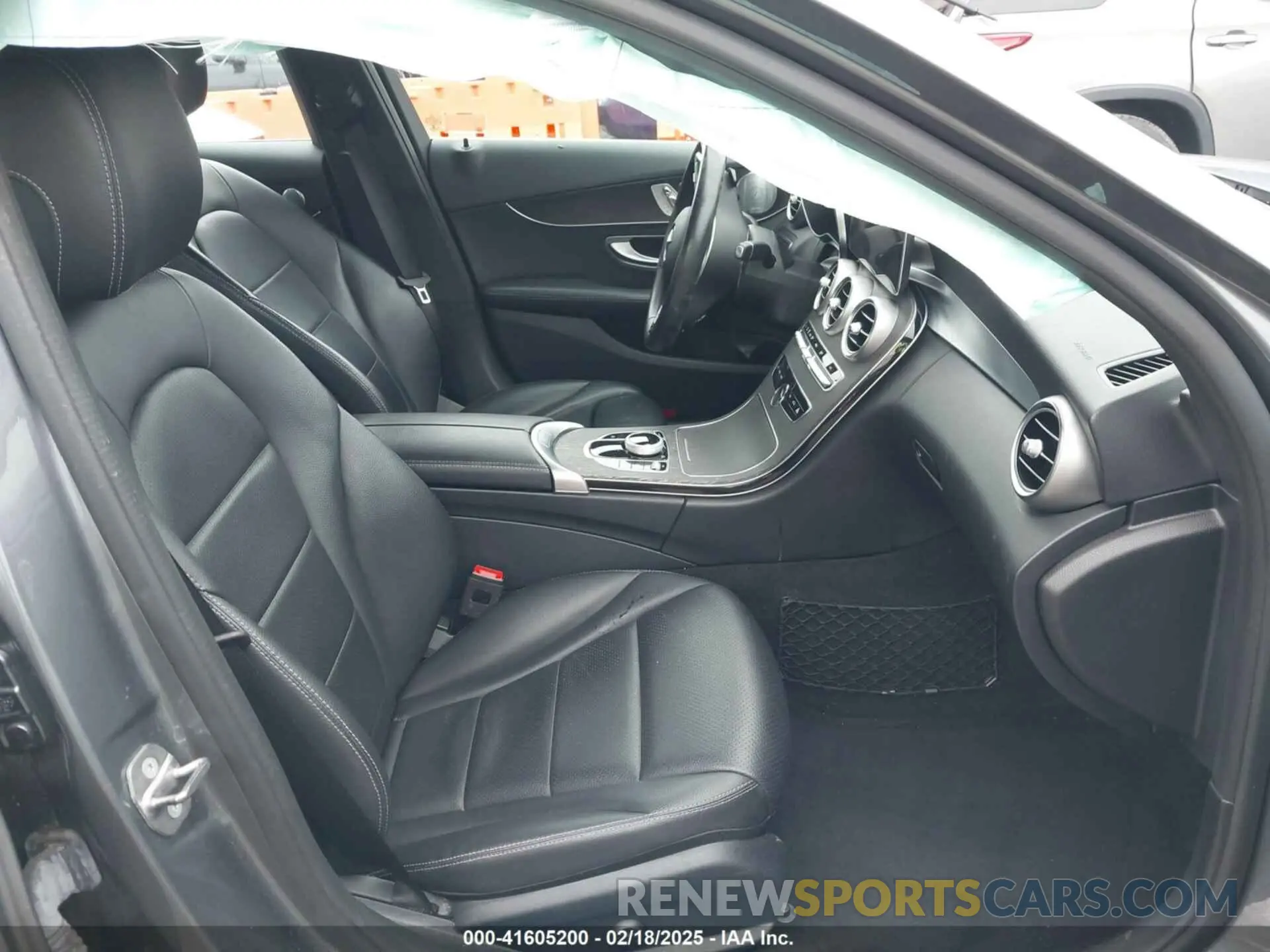5 Photograph of a damaged car 55SWF8DB1KU302080 MERCEDES-BENZ C 300 2019