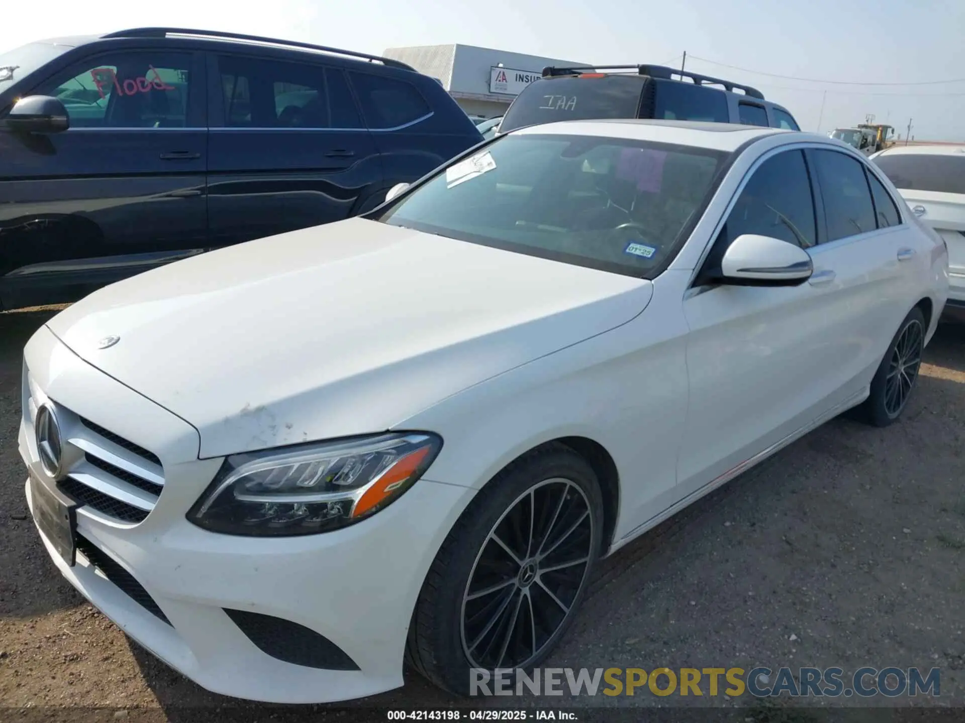 2 Photograph of a damaged car 55SWF8DB1KU308347 MERCEDES-BENZ C 300 2019