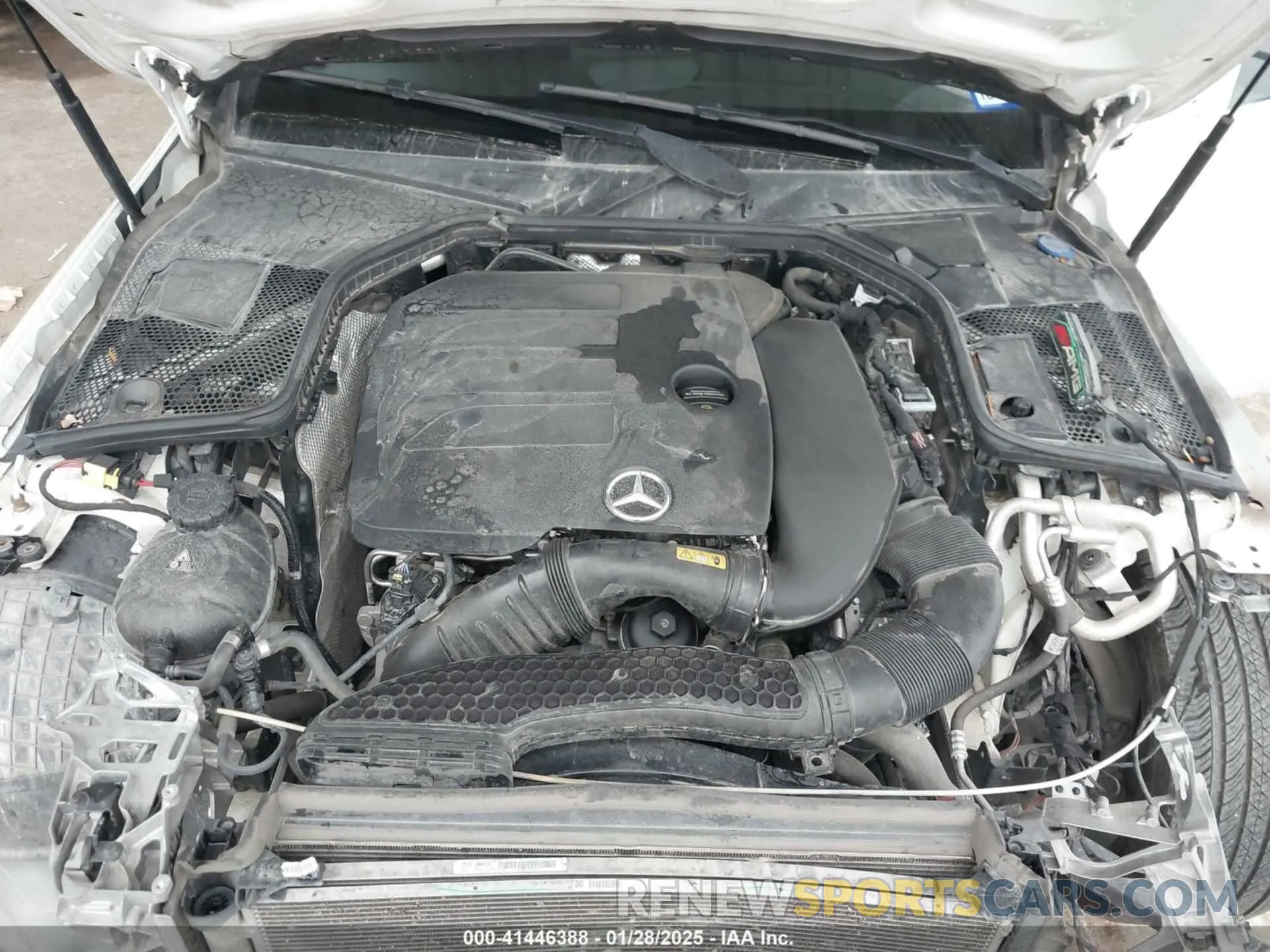 10 Photograph of a damaged car 55SWF8DB1KU313208 MERCEDES-BENZ C 300 2019