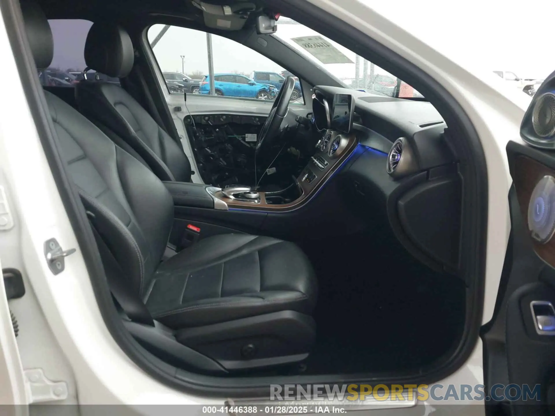 5 Photograph of a damaged car 55SWF8DB1KU313208 MERCEDES-BENZ C 300 2019