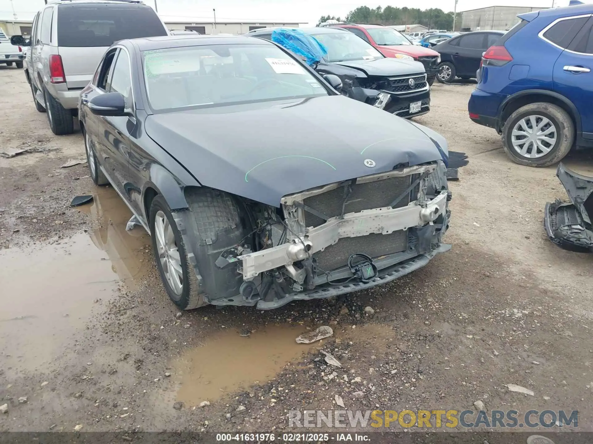 1 Photograph of a damaged car 55SWF8DB1KU318294 MERCEDES-BENZ C 300 2019