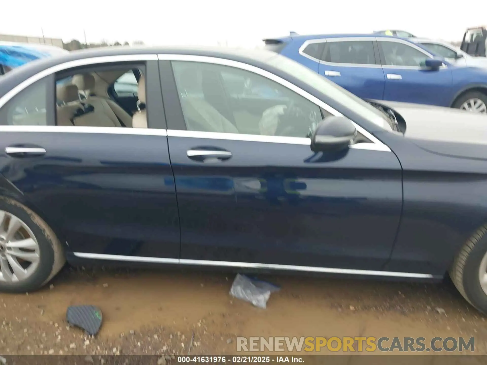 13 Photograph of a damaged car 55SWF8DB1KU318294 MERCEDES-BENZ C 300 2019