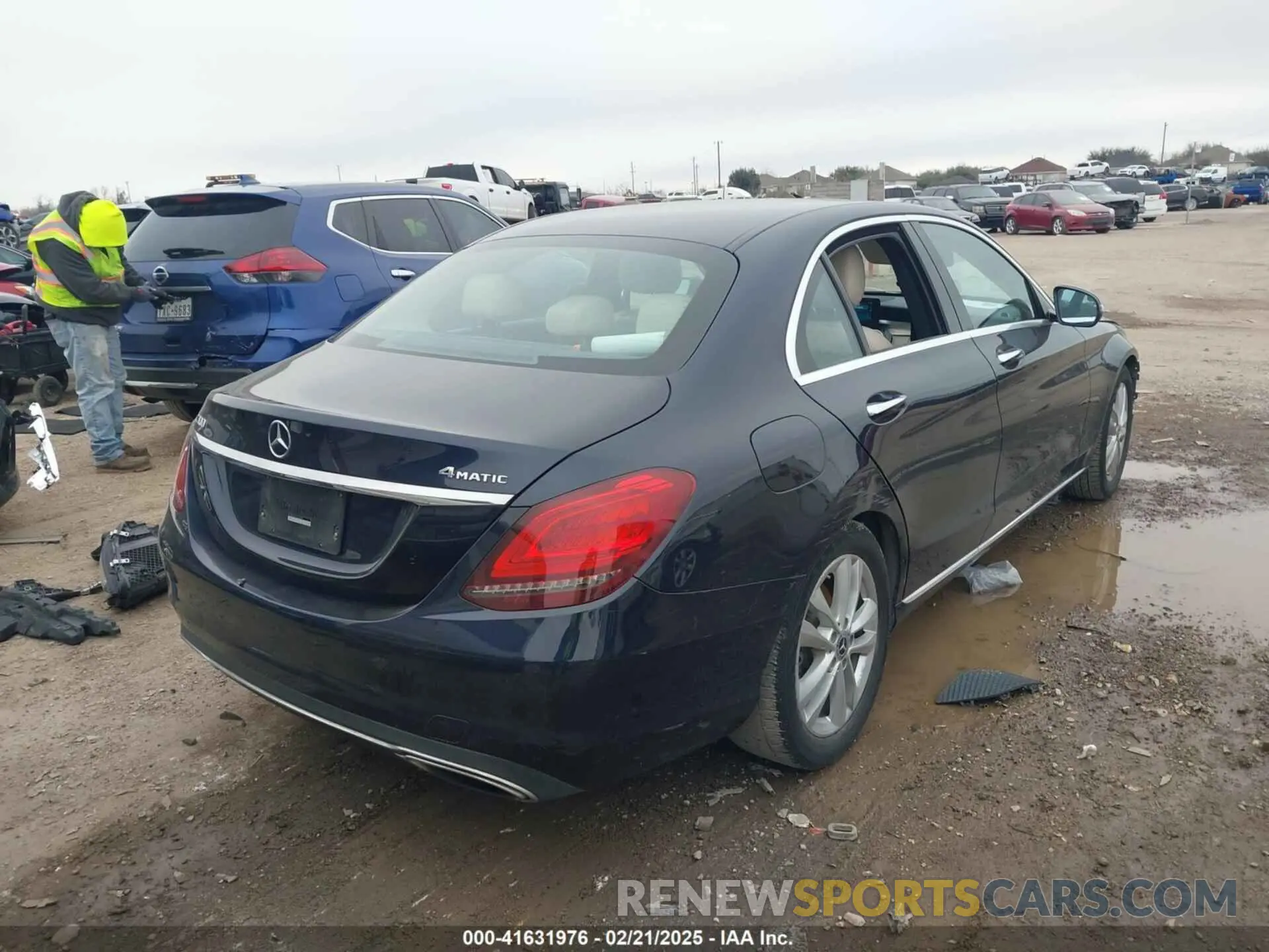4 Photograph of a damaged car 55SWF8DB1KU318294 MERCEDES-BENZ C 300 2019