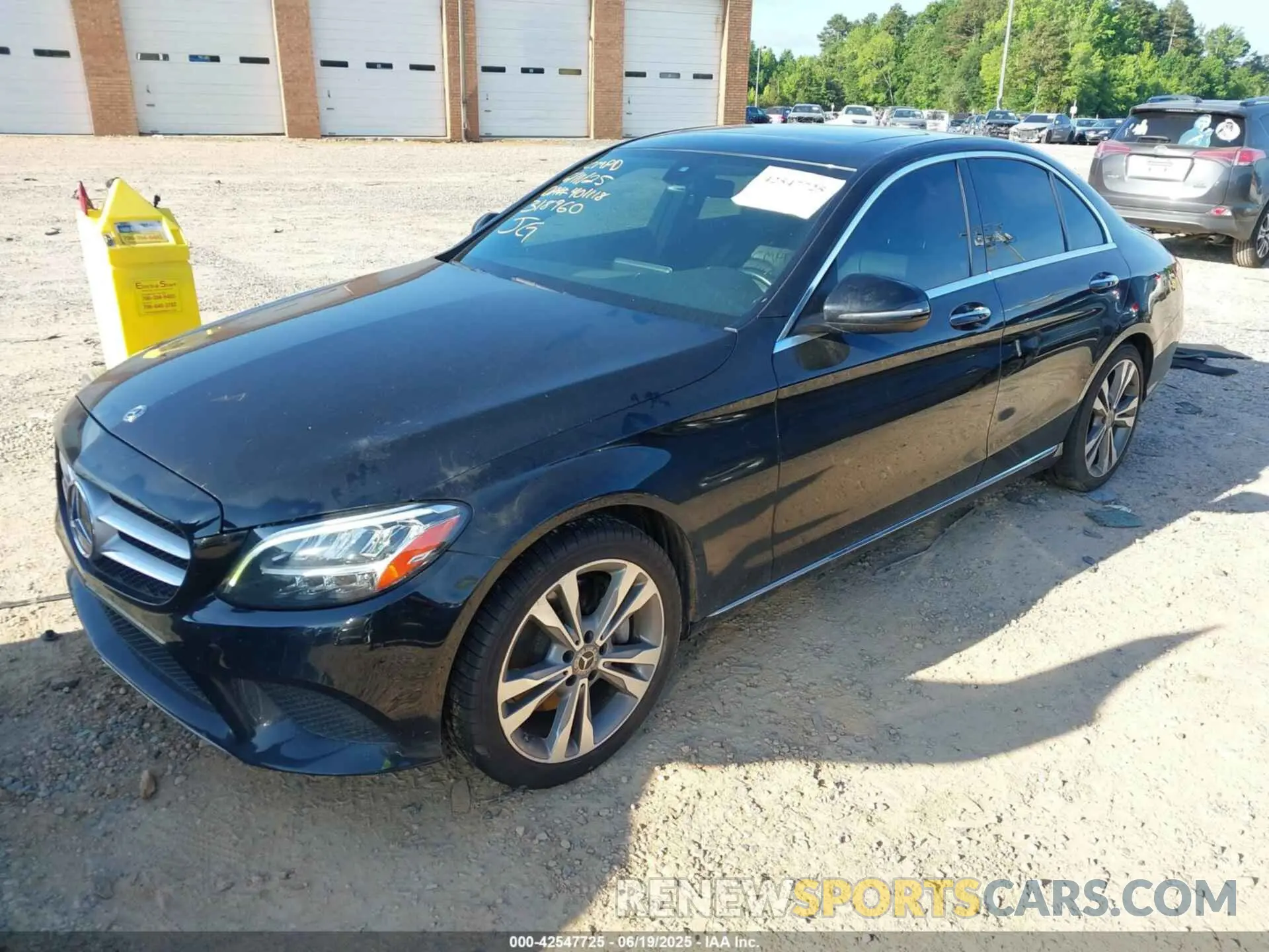 2 Photograph of a damaged car 55SWF8DB1KU318960 MERCEDES-BENZ C 300 2019