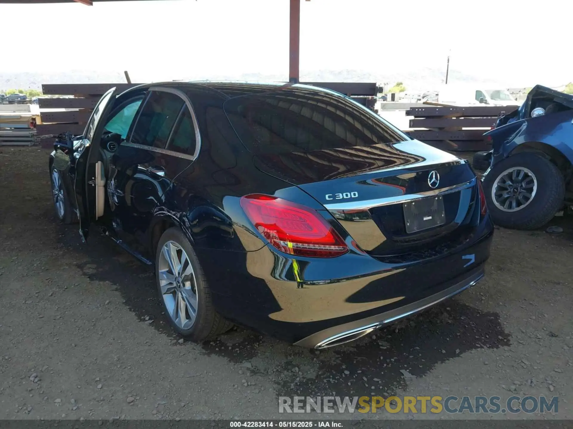 3 Photograph of a damaged car 55SWF8DB2KU297097 MERCEDES-BENZ C 300 2019