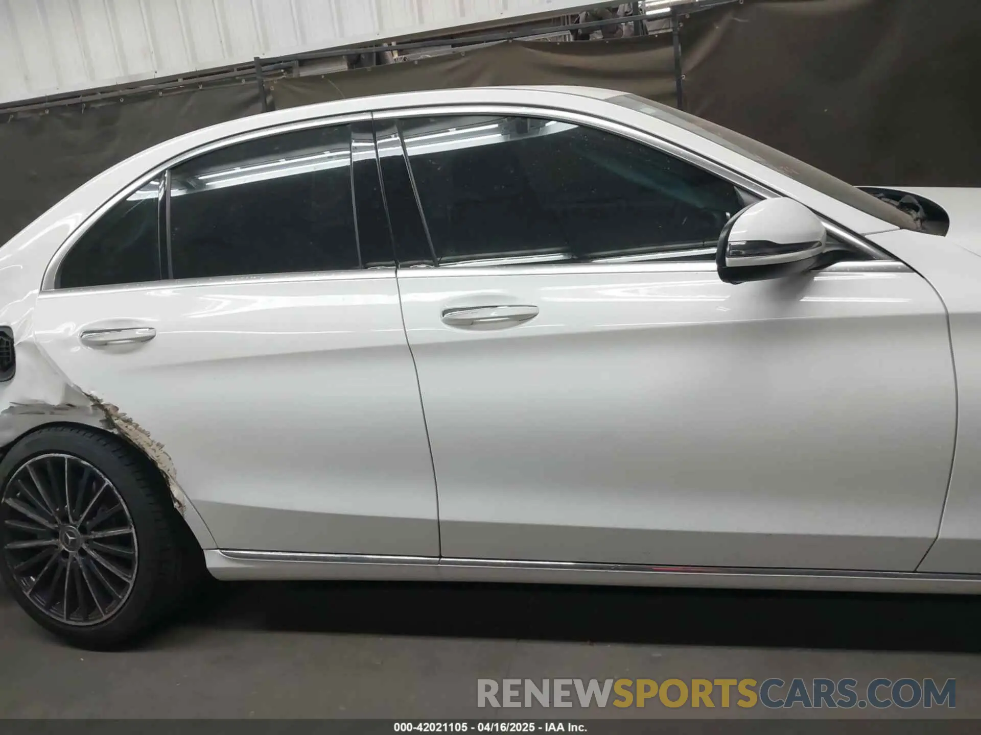 13 Photograph of a damaged car 55SWF8DB2KU304288 MERCEDES-BENZ C 300 2019