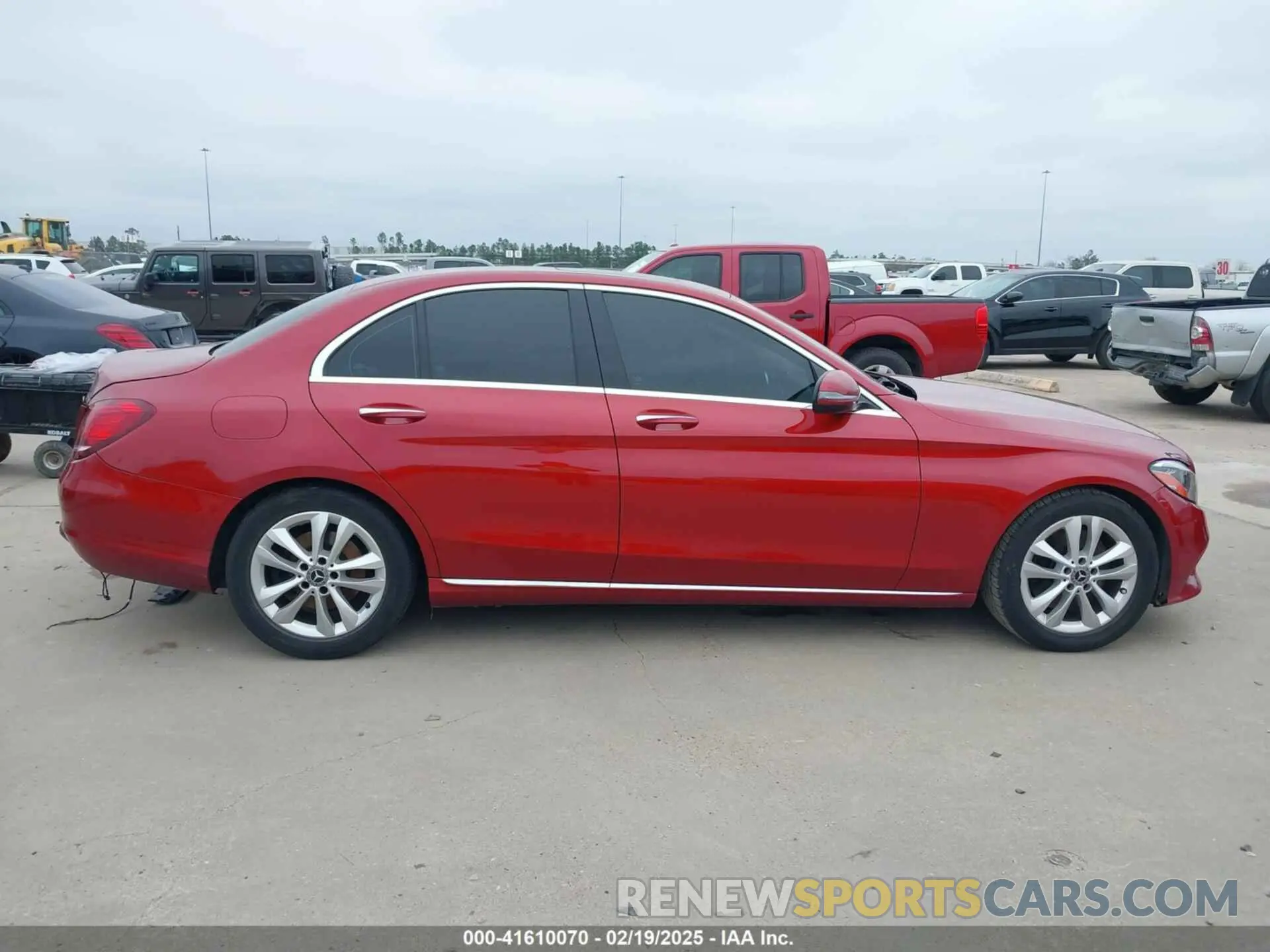 14 Photograph of a damaged car 55SWF8DB2KU311984 MERCEDES-BENZ C 300 2019
