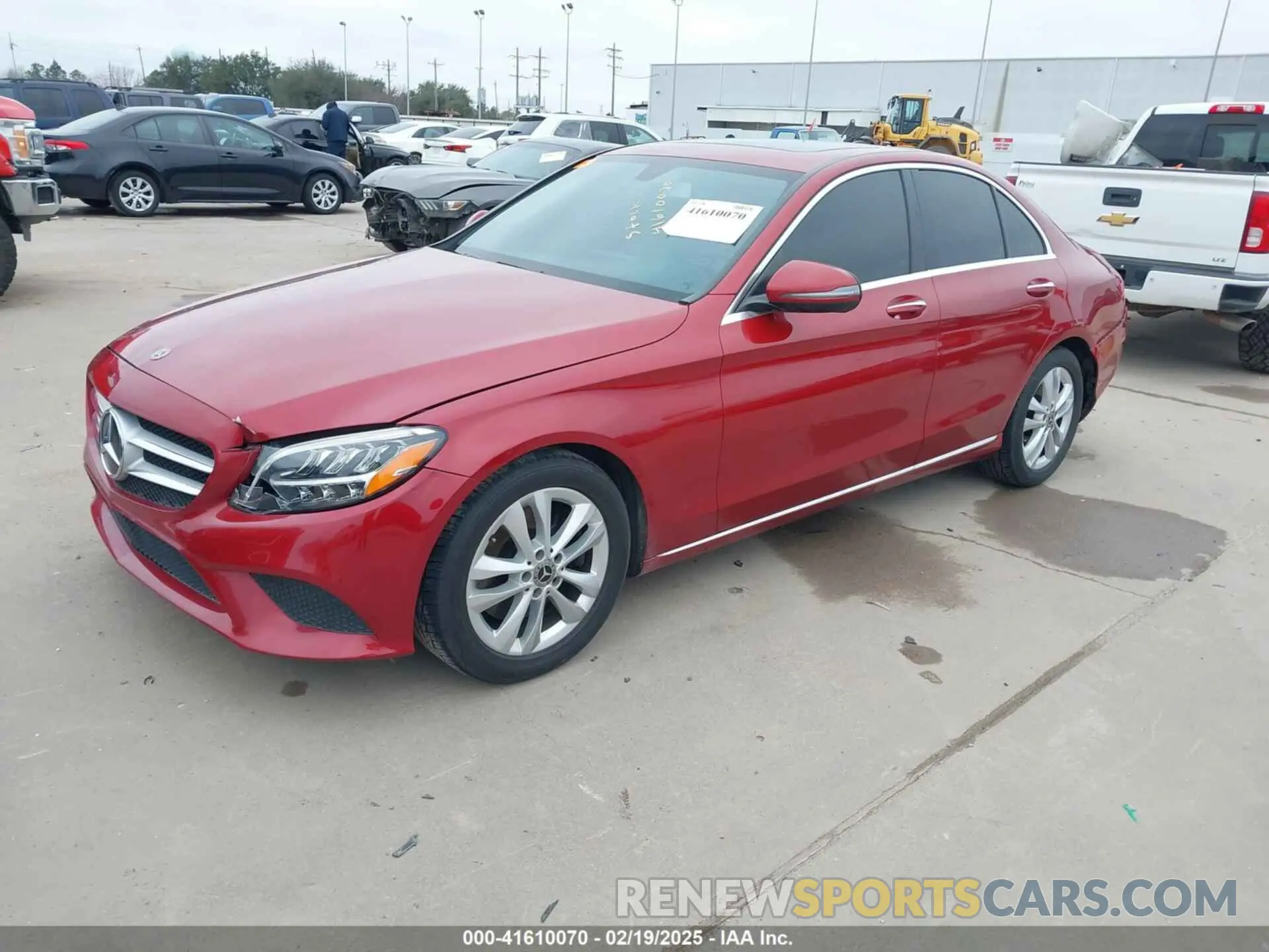 2 Photograph of a damaged car 55SWF8DB2KU311984 MERCEDES-BENZ C 300 2019