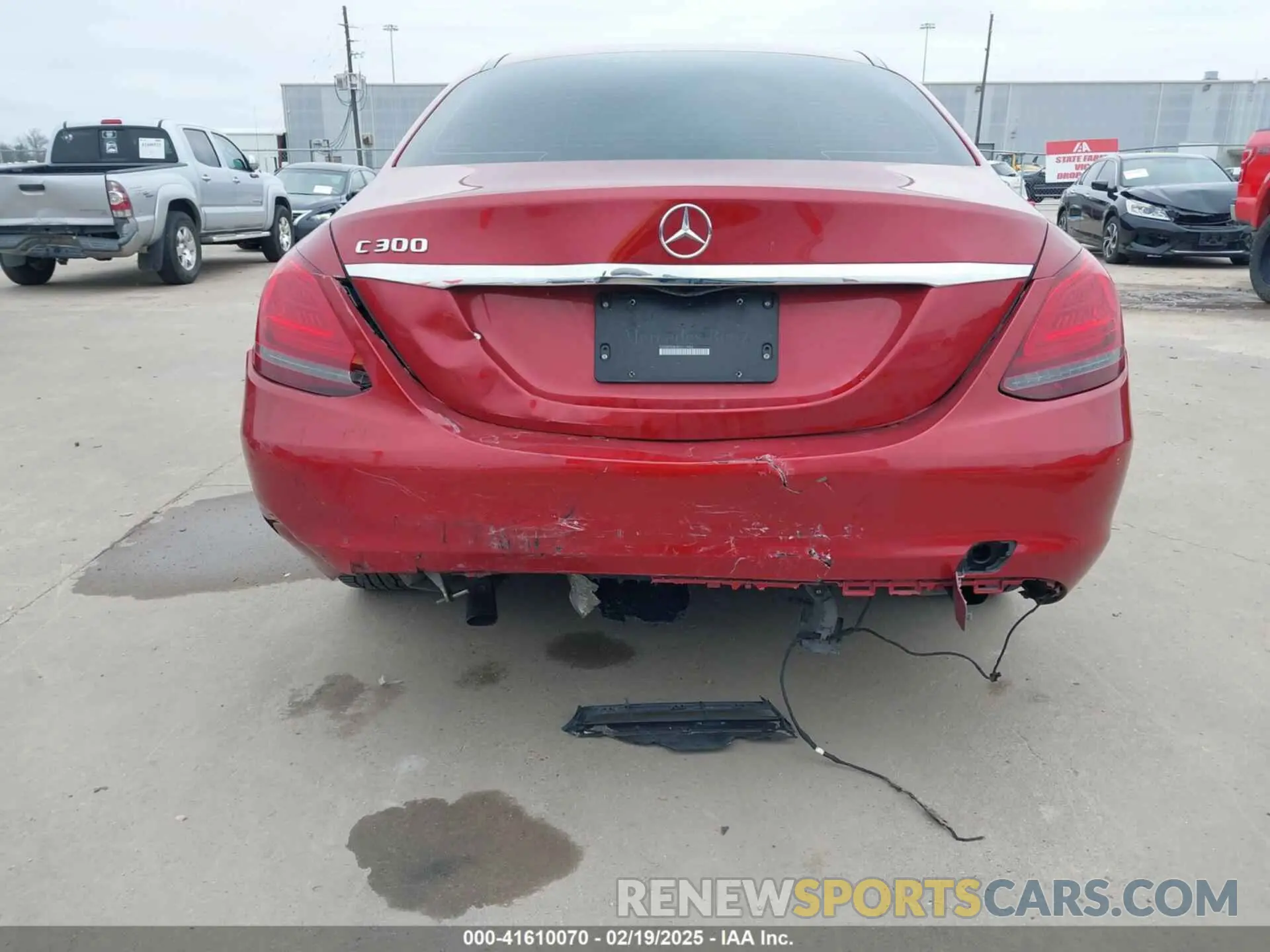6 Photograph of a damaged car 55SWF8DB2KU311984 MERCEDES-BENZ C 300 2019