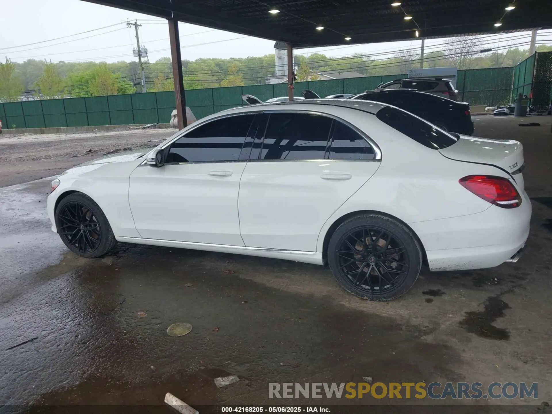 15 Photograph of a damaged car 55SWF8DB3KU293995 MERCEDES-BENZ C 300 2019