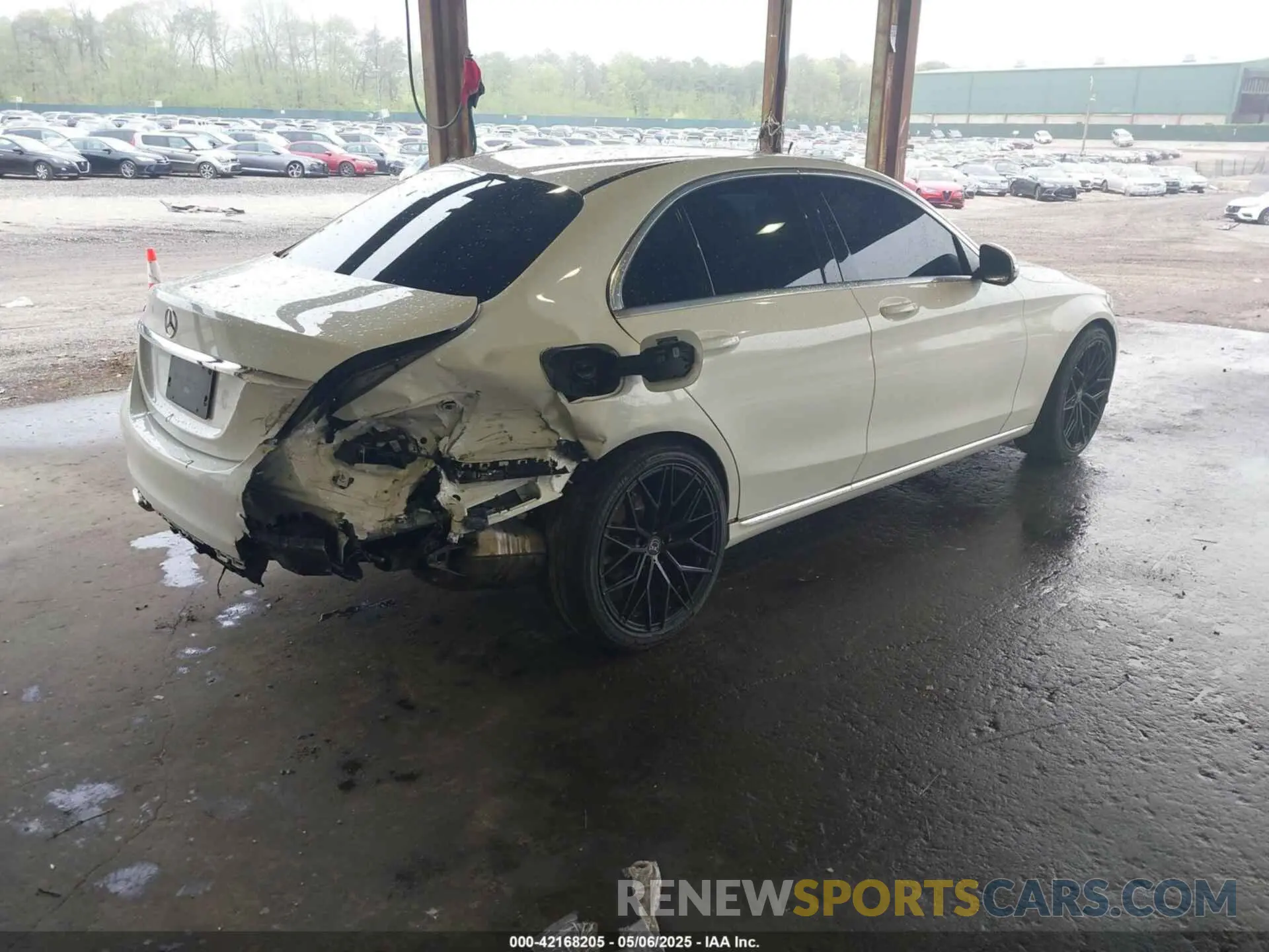 4 Photograph of a damaged car 55SWF8DB3KU293995 MERCEDES-BENZ C 300 2019