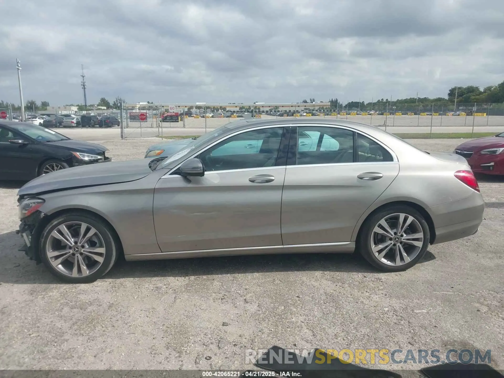 15 Photograph of a damaged car 55SWF8DB3KU295407 MERCEDES-BENZ C 300 2019