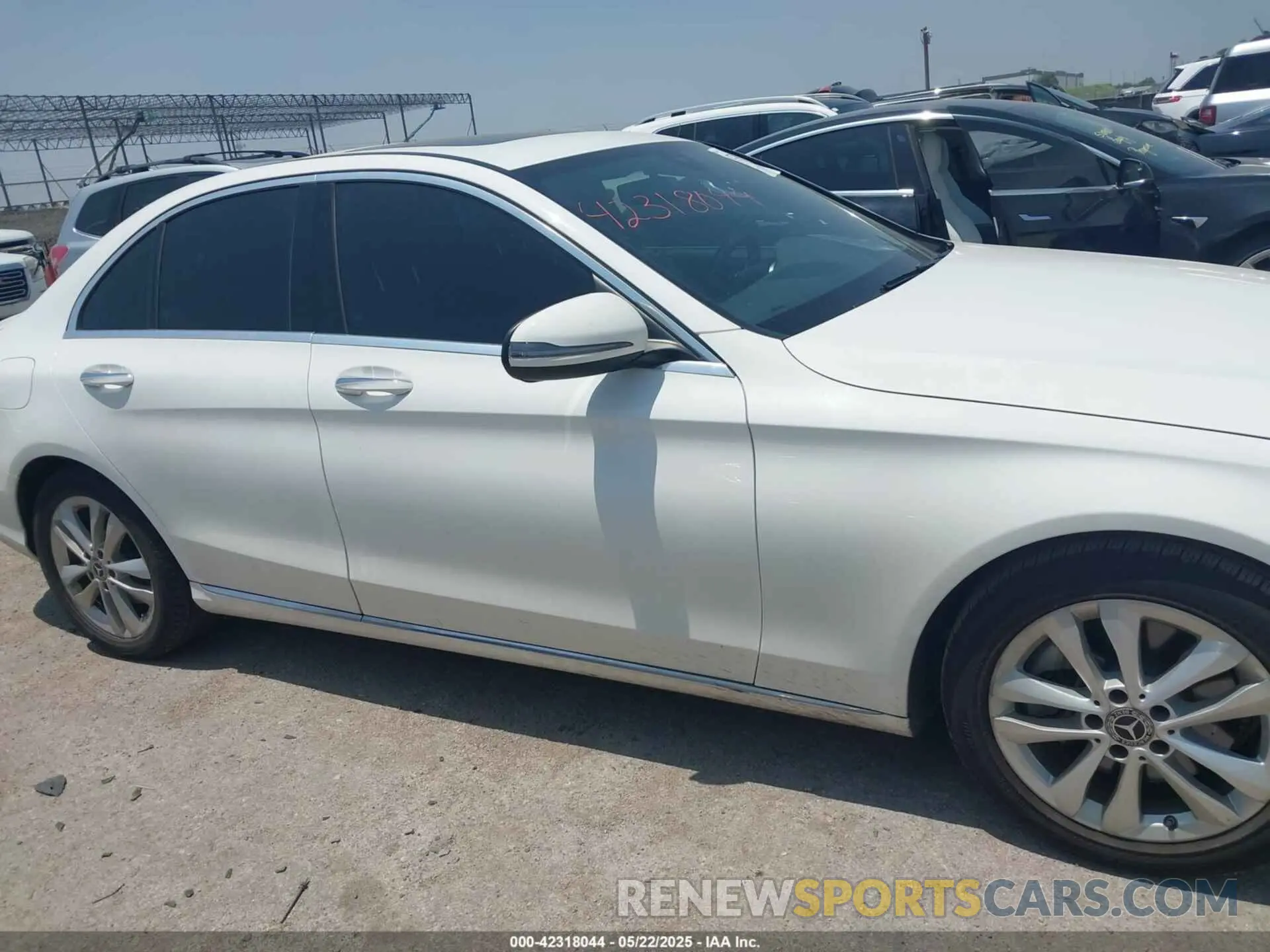 13 Photograph of a damaged car 55SWF8DB3KU304610 MERCEDES-BENZ C 300 2019