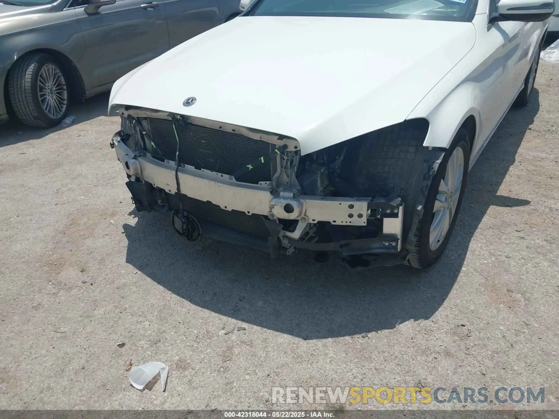6 Photograph of a damaged car 55SWF8DB3KU304610 MERCEDES-BENZ C 300 2019