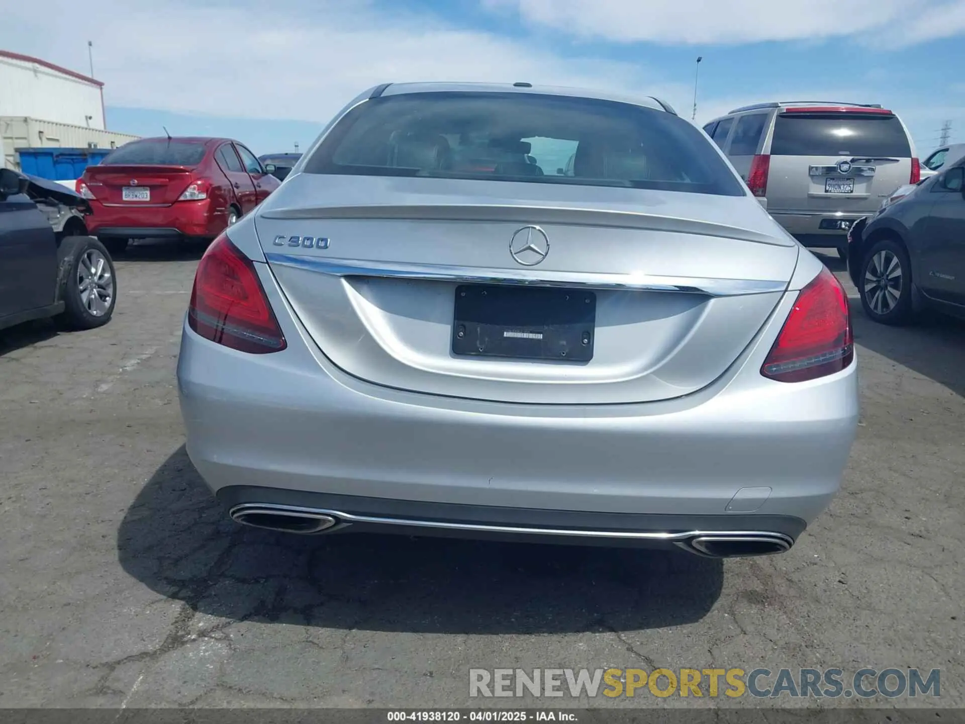 15 Photograph of a damaged car 55SWF8DB3KU319429 MERCEDES-BENZ C 300 2019