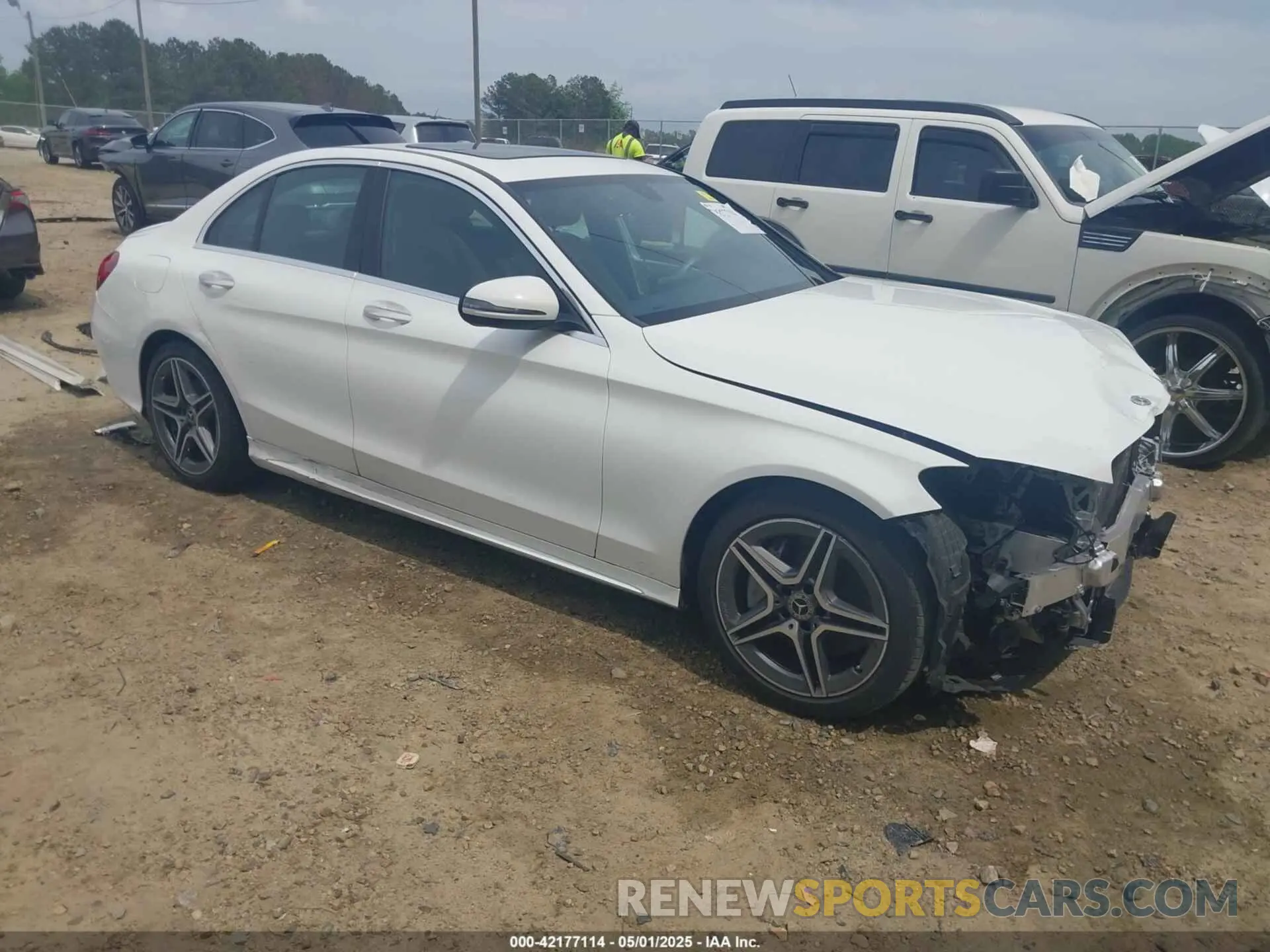 1 Photograph of a damaged car 55SWF8DB4KU282844 MERCEDES-BENZ C 300 2019