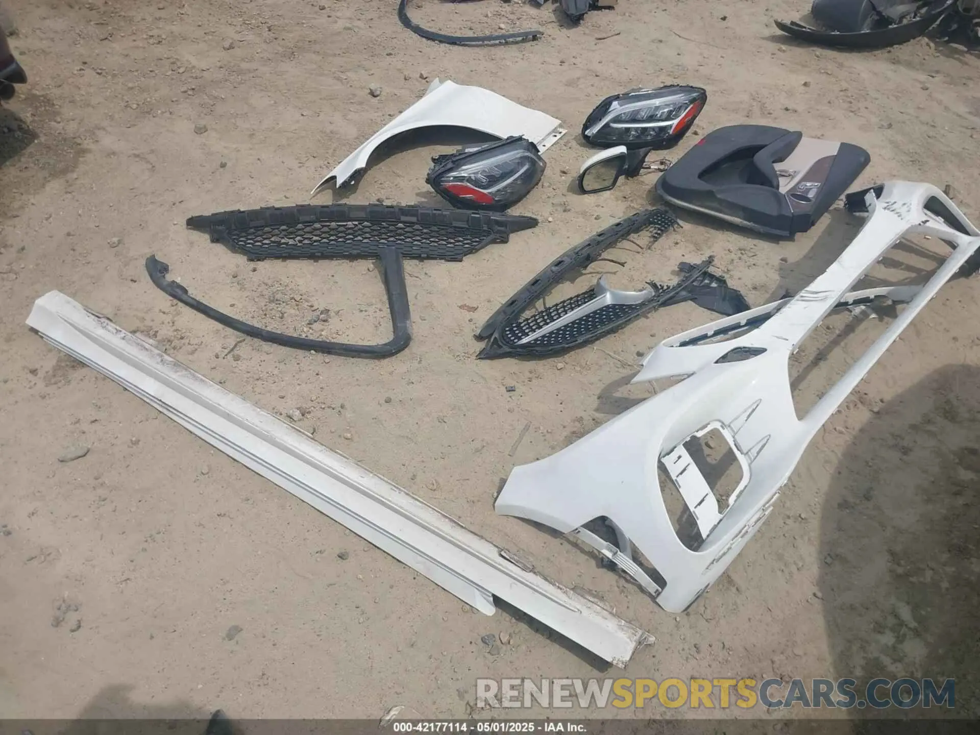 12 Photograph of a damaged car 55SWF8DB4KU282844 MERCEDES-BENZ C 300 2019