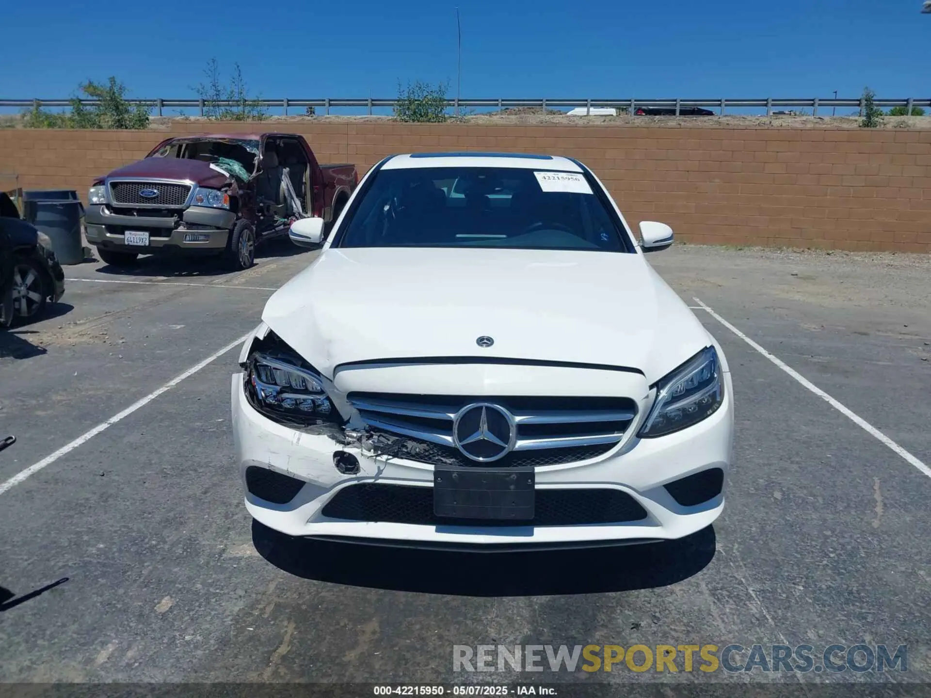 12 Photograph of a damaged car 55SWF8DB4KU294346 MERCEDES-BENZ C 300 2019