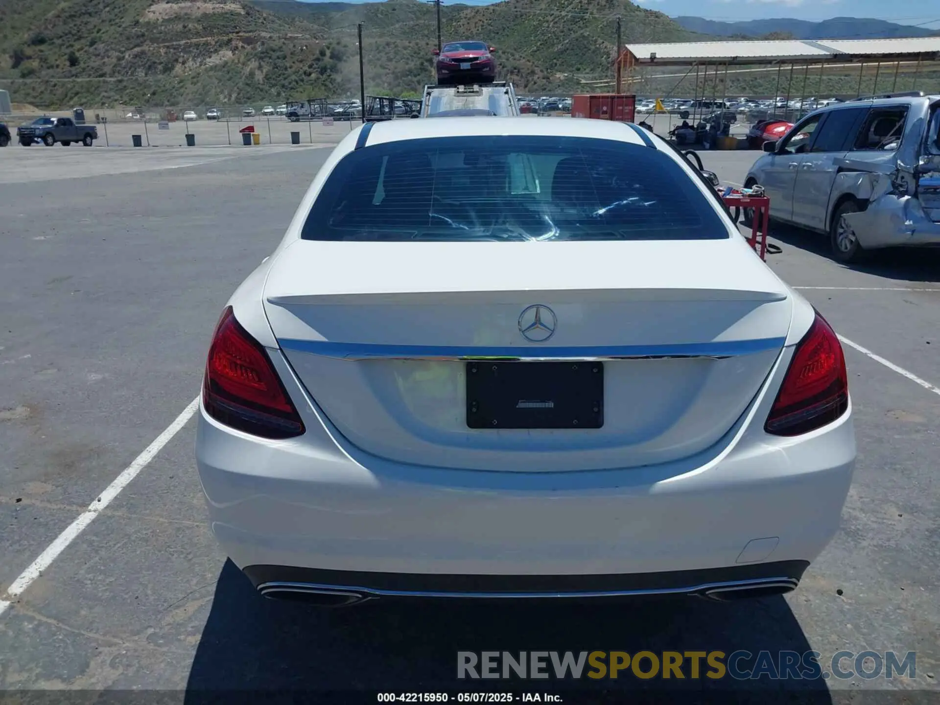 16 Photograph of a damaged car 55SWF8DB4KU294346 MERCEDES-BENZ C 300 2019