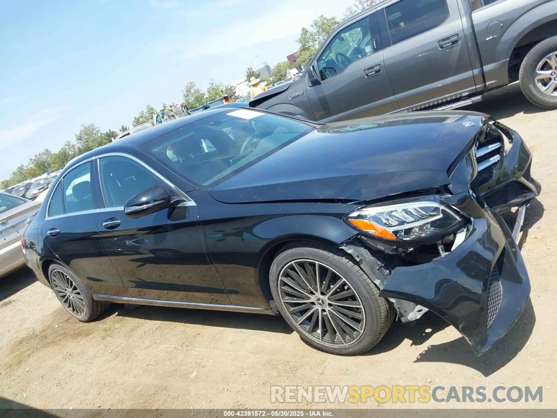 13 Photograph of a damaged car 55SWF8DB4KU309251 MERCEDES-BENZ C 300 2019