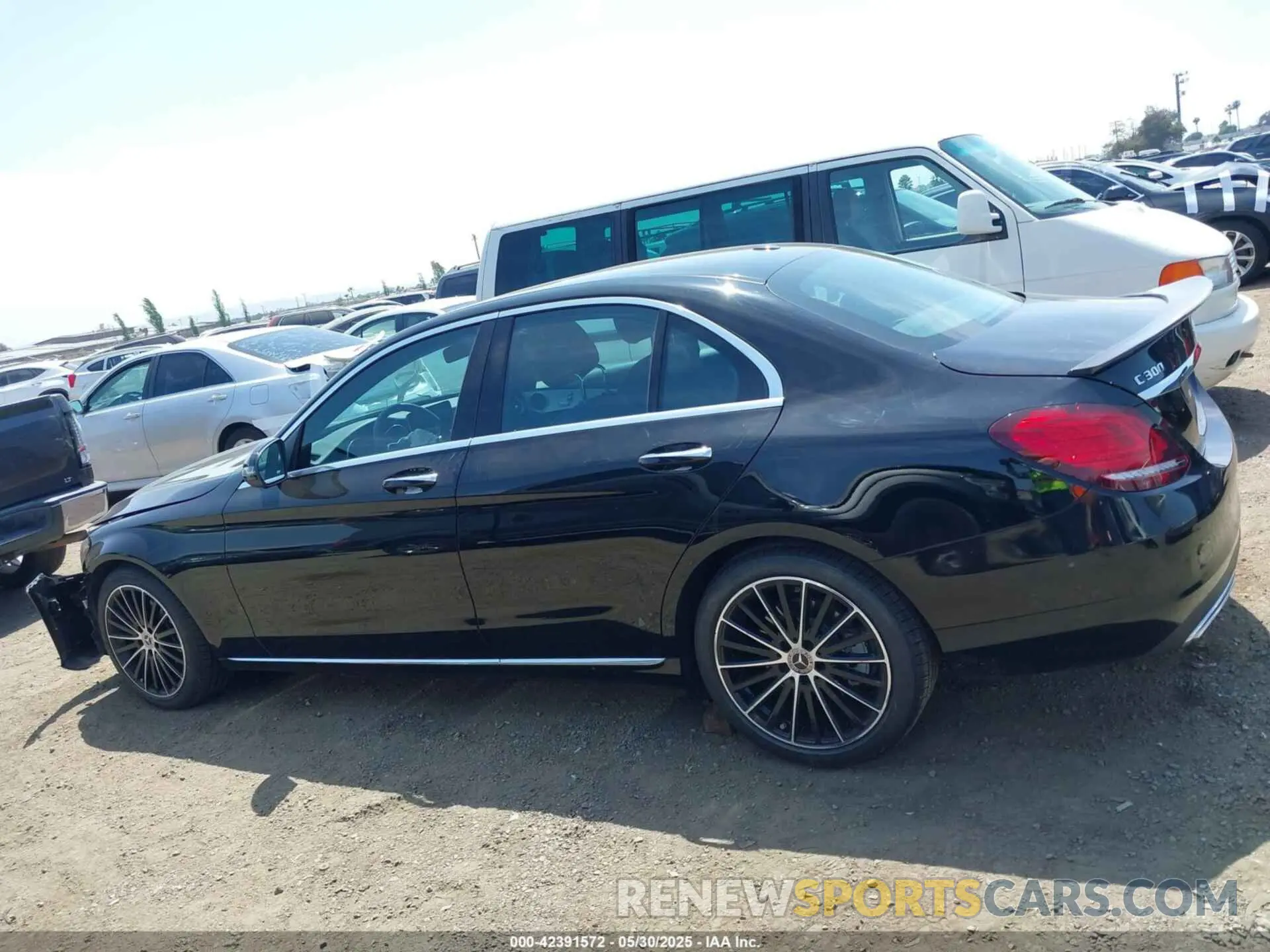 14 Photograph of a damaged car 55SWF8DB4KU309251 MERCEDES-BENZ C 300 2019