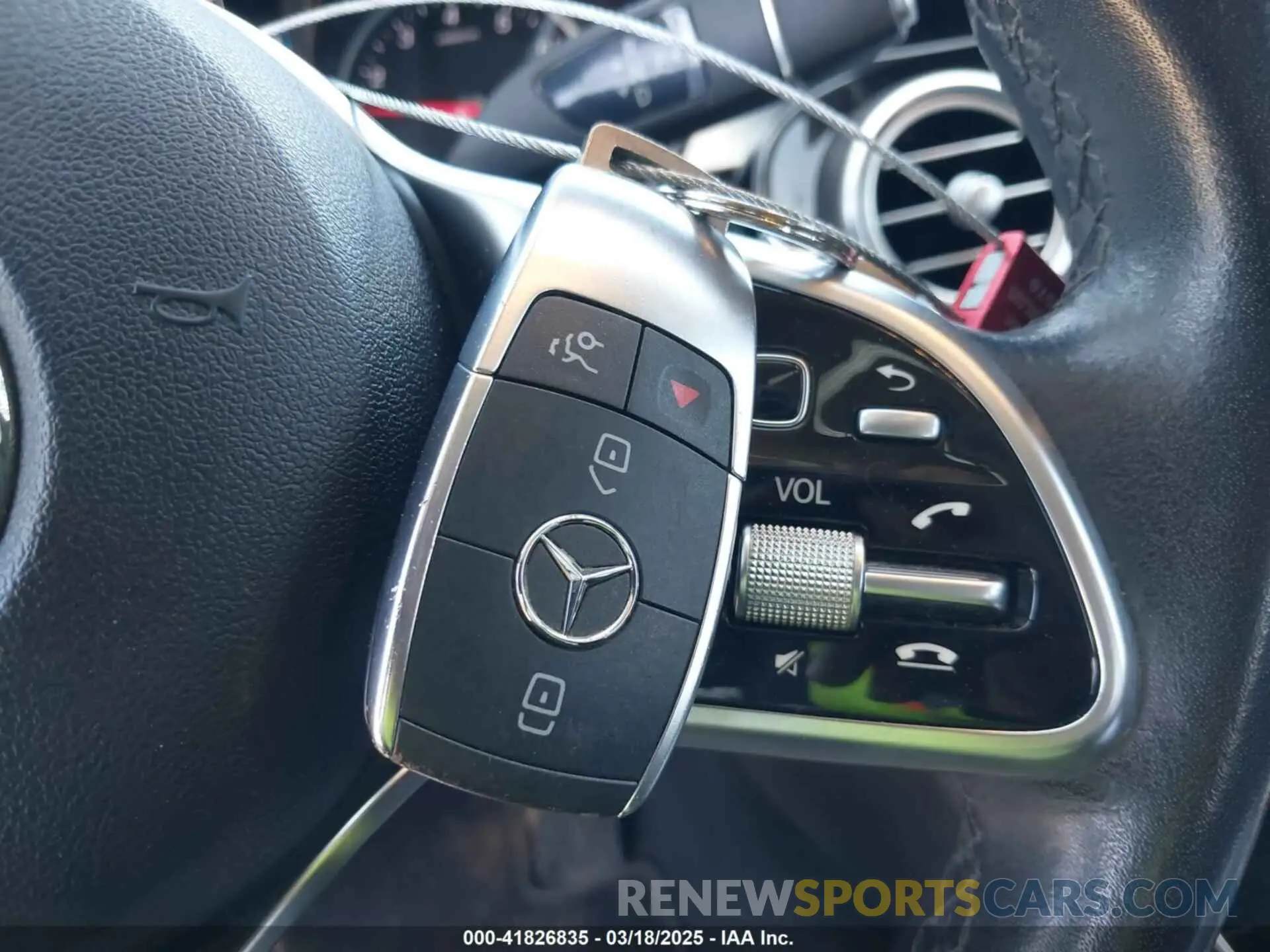 11 Photograph of a damaged car 55SWF8DB5KU293805 MERCEDES-BENZ C 300 2019