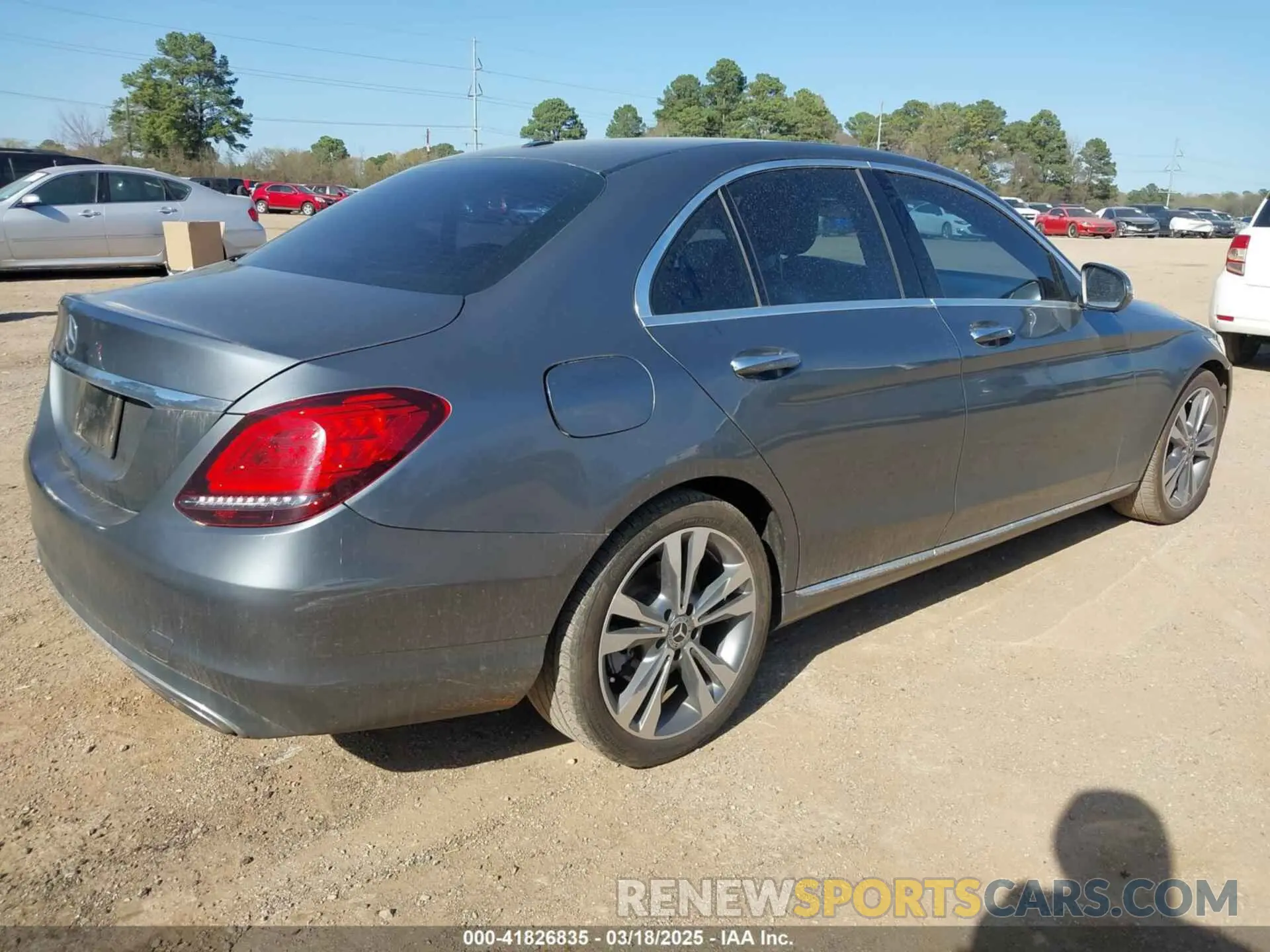 4 Photograph of a damaged car 55SWF8DB5KU293805 MERCEDES-BENZ C 300 2019