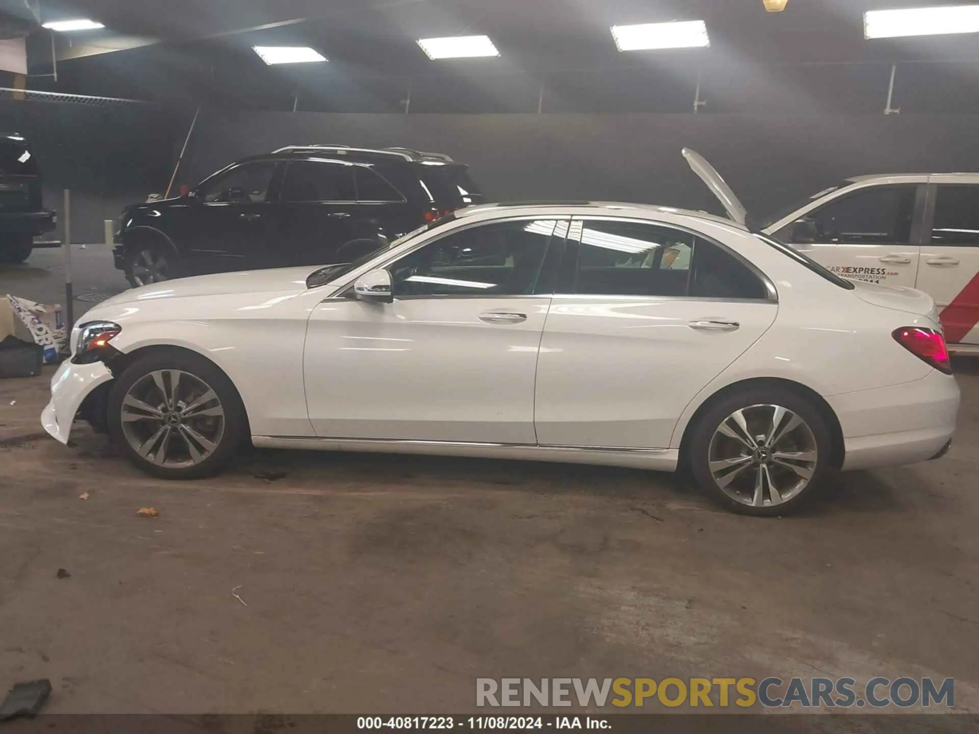 14 Photograph of a damaged car 55SWF8DB5KU301319 MERCEDES-BENZ C 300 2019