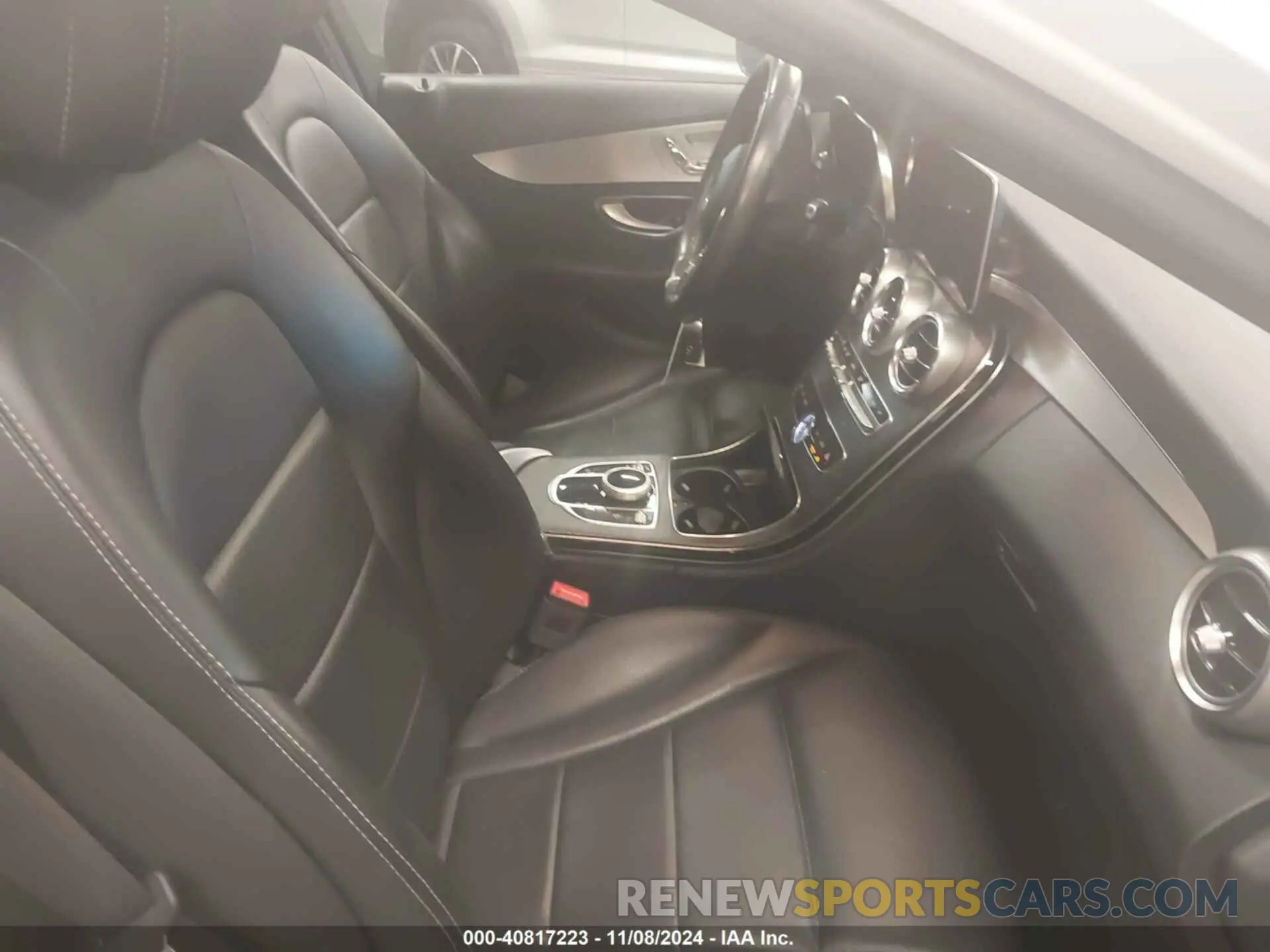 5 Photograph of a damaged car 55SWF8DB5KU301319 MERCEDES-BENZ C 300 2019