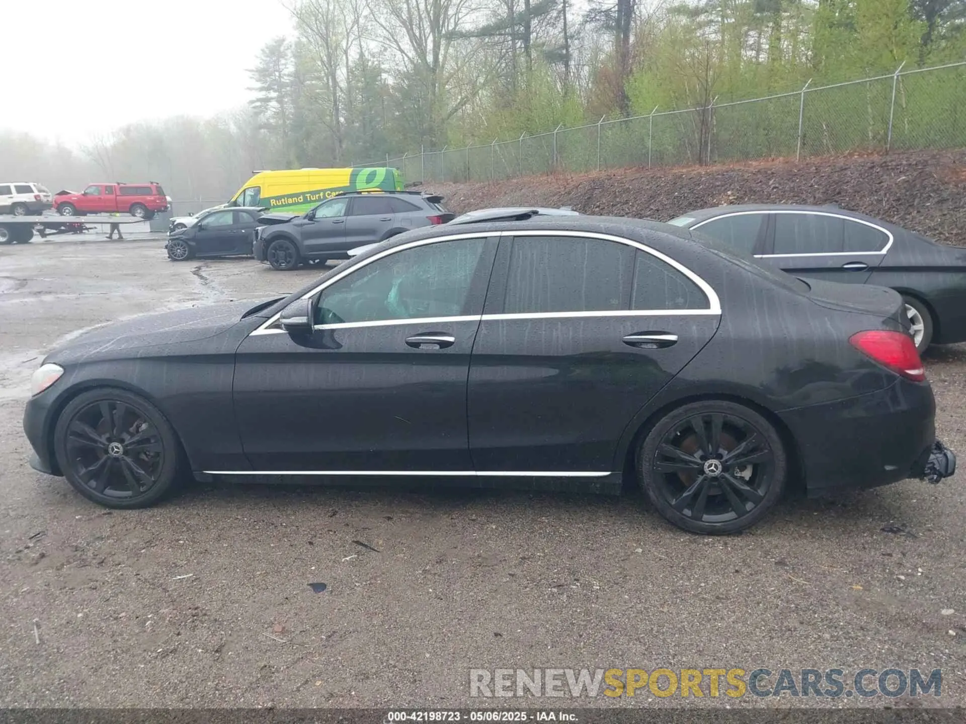 14 Photograph of a damaged car 55SWF8DB5KU307749 MERCEDES-BENZ C 300 2019