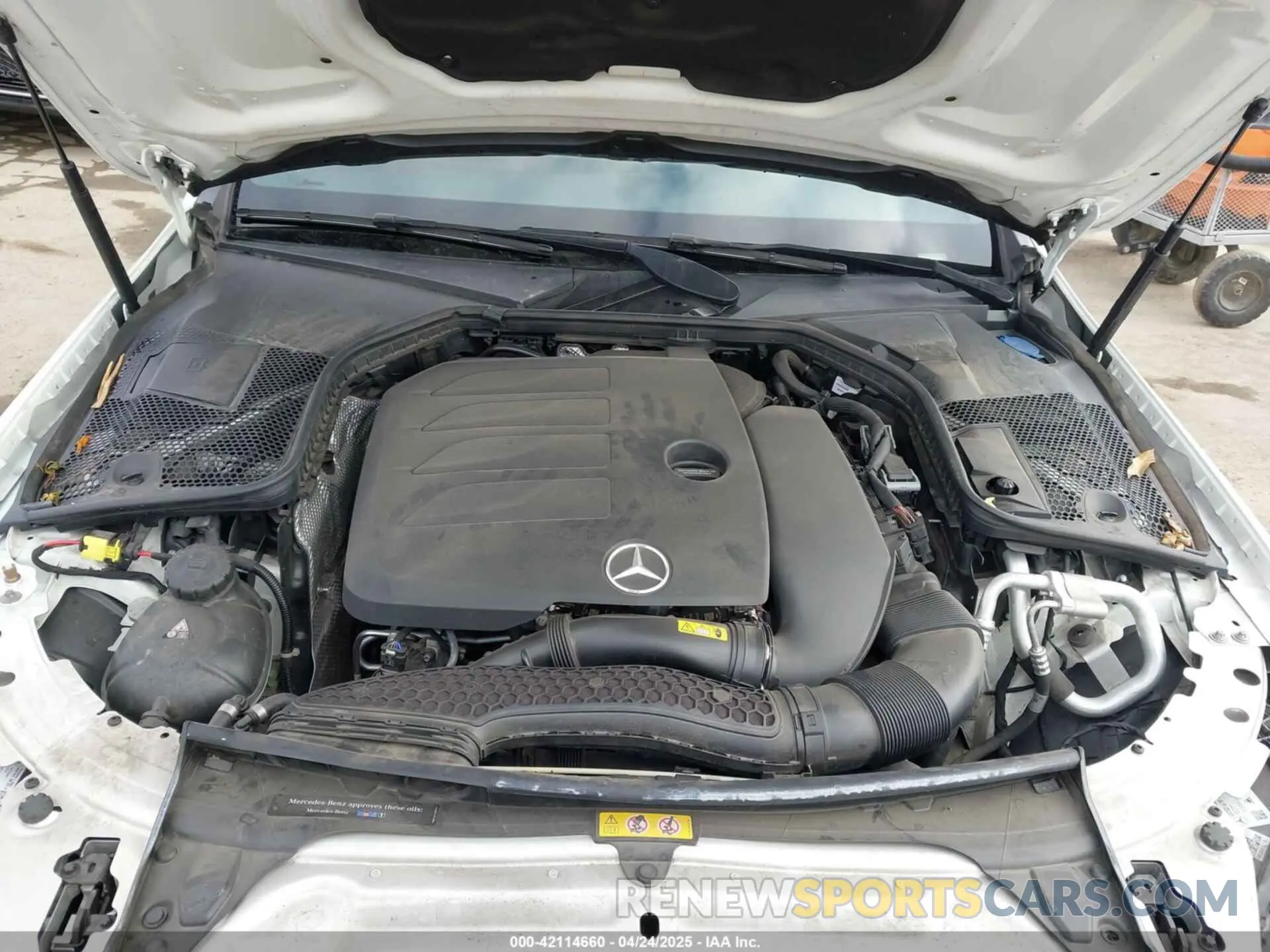 10 Photograph of a damaged car 55SWF8DB6KU315584 MERCEDES-BENZ C 300 2019